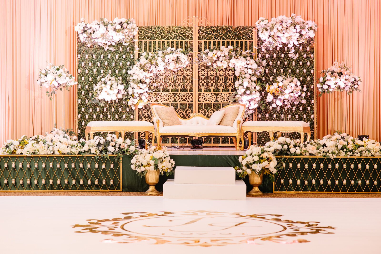 Crystal-banquet-stage-decor-for-desi-wedding