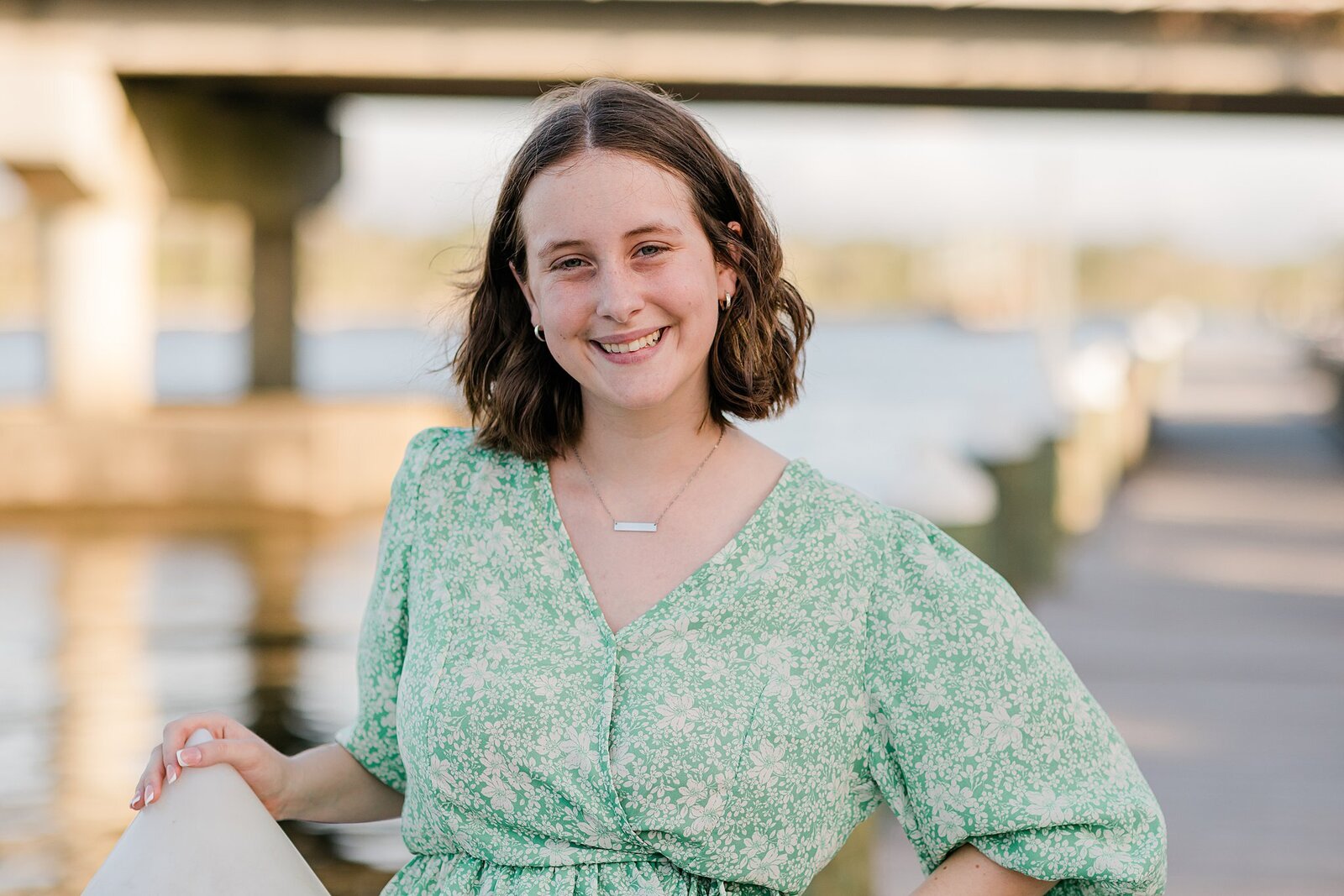 Pensacola-Senior-Photographer-Jennifer-Beal-Photography-girl-near-river