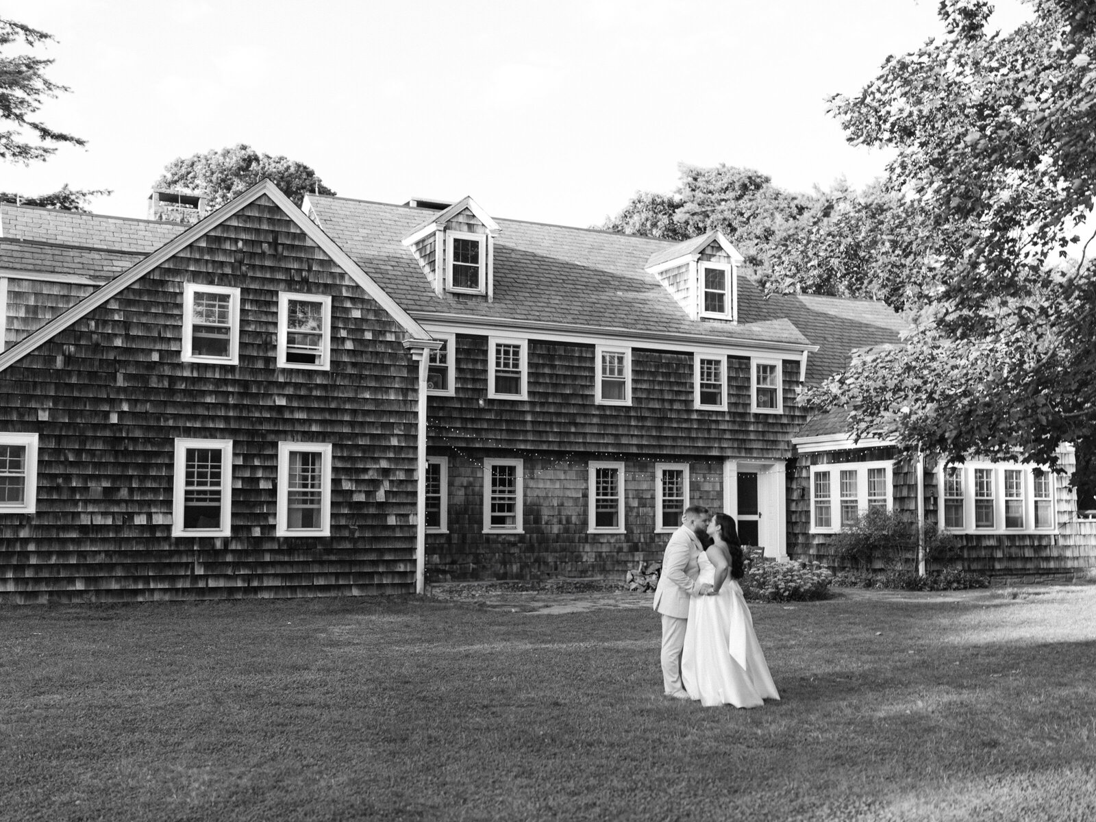 389-torianna-brooke-portraiture-overbrook-house-wedding-cape-cod-massachesetts-hailey-aaron