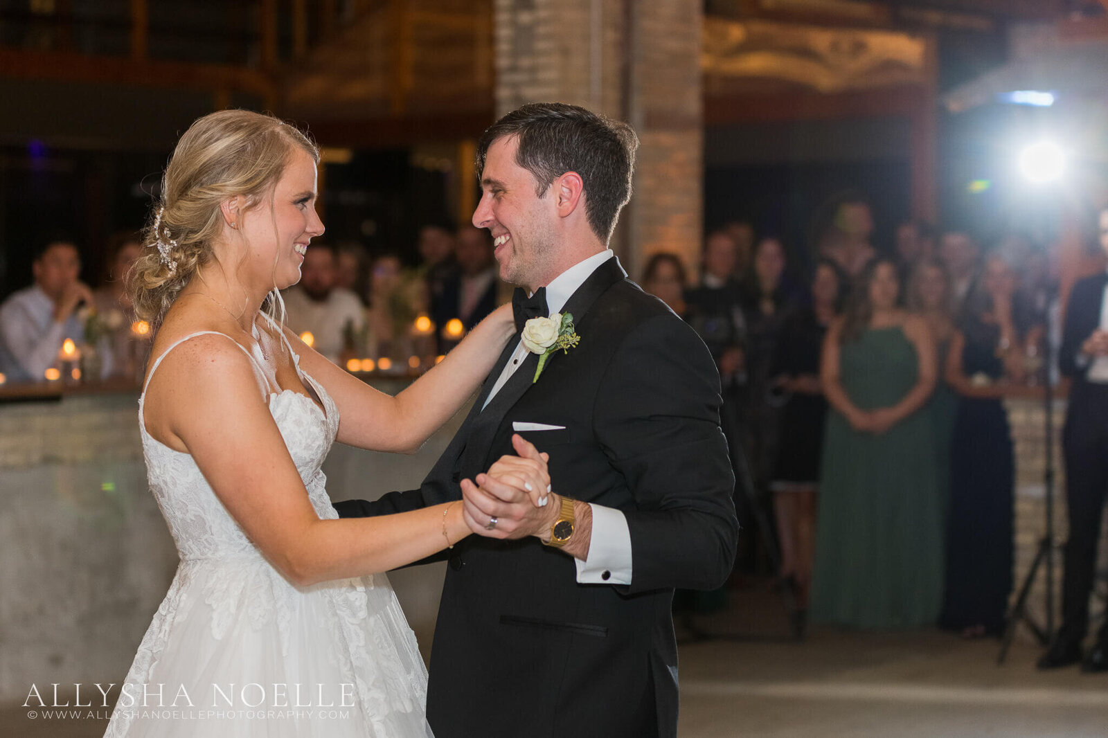 Wedding-at-The-Factory-on-Barclay-in-Milwaukee-1022