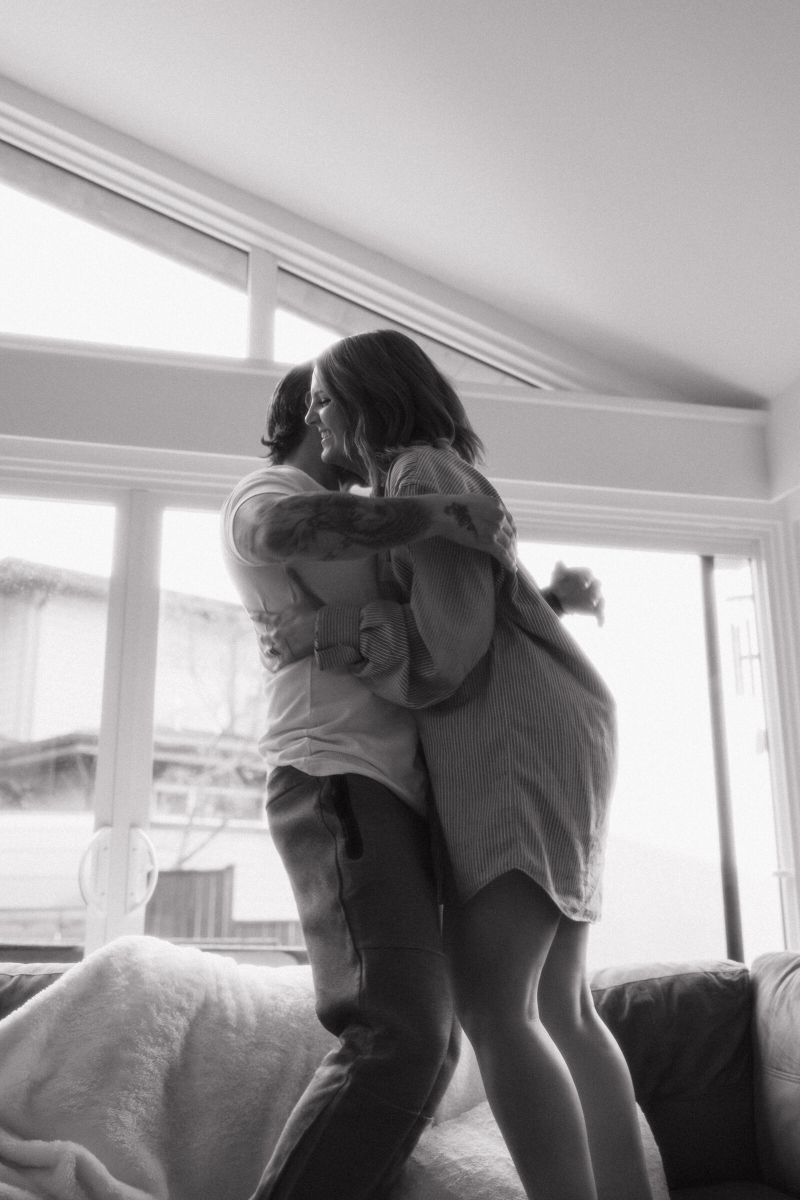 JB Photography - Intimate Romantic In-home Couples Photoshoot Vancouver BC-38