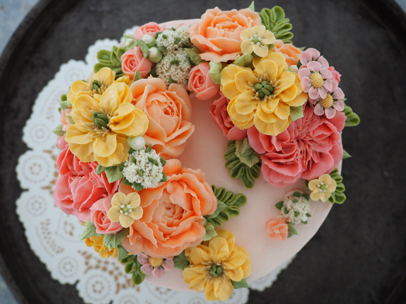 Floral buttercream cake