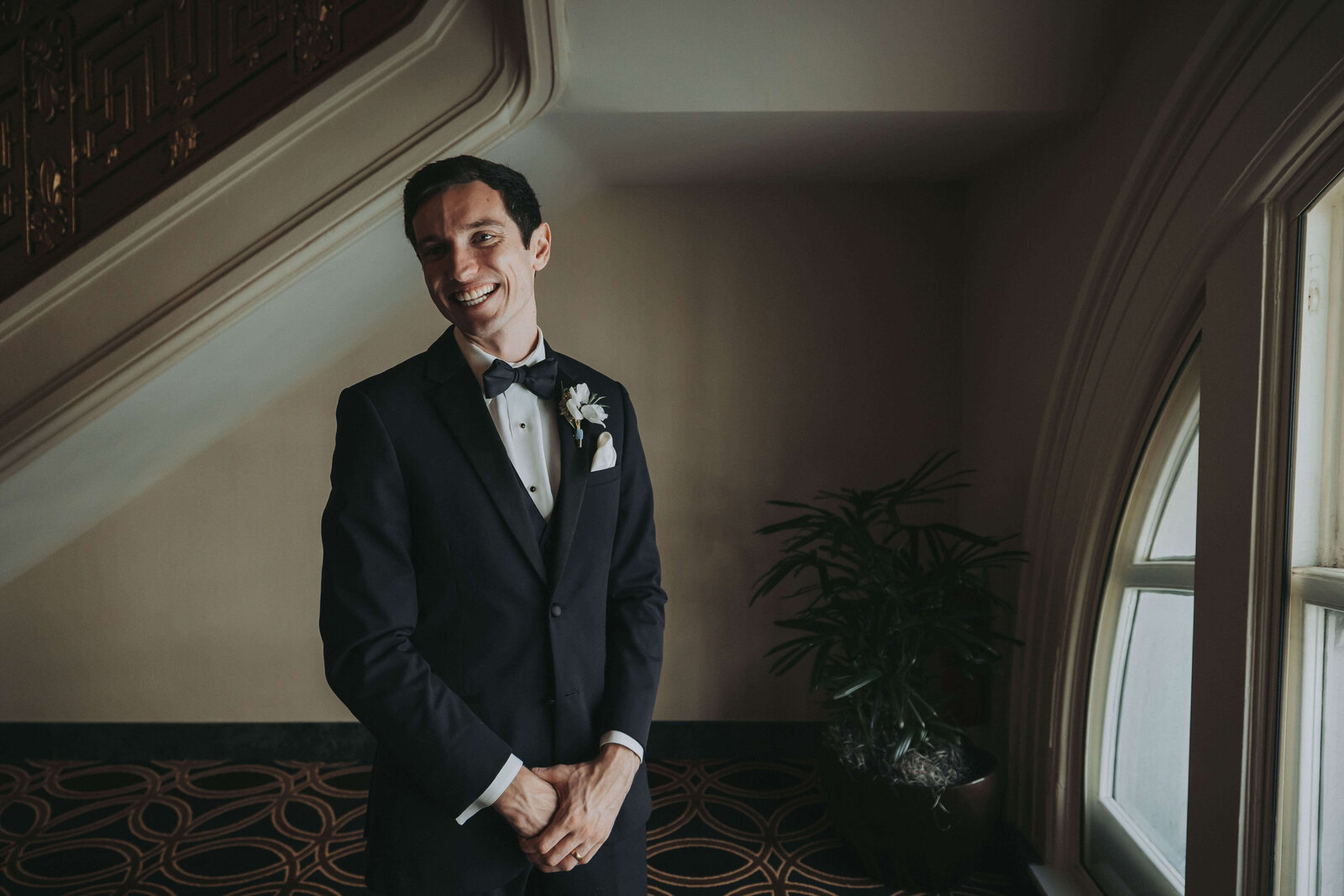 Wedding portraits at the Seelbach Hotel in Louisville