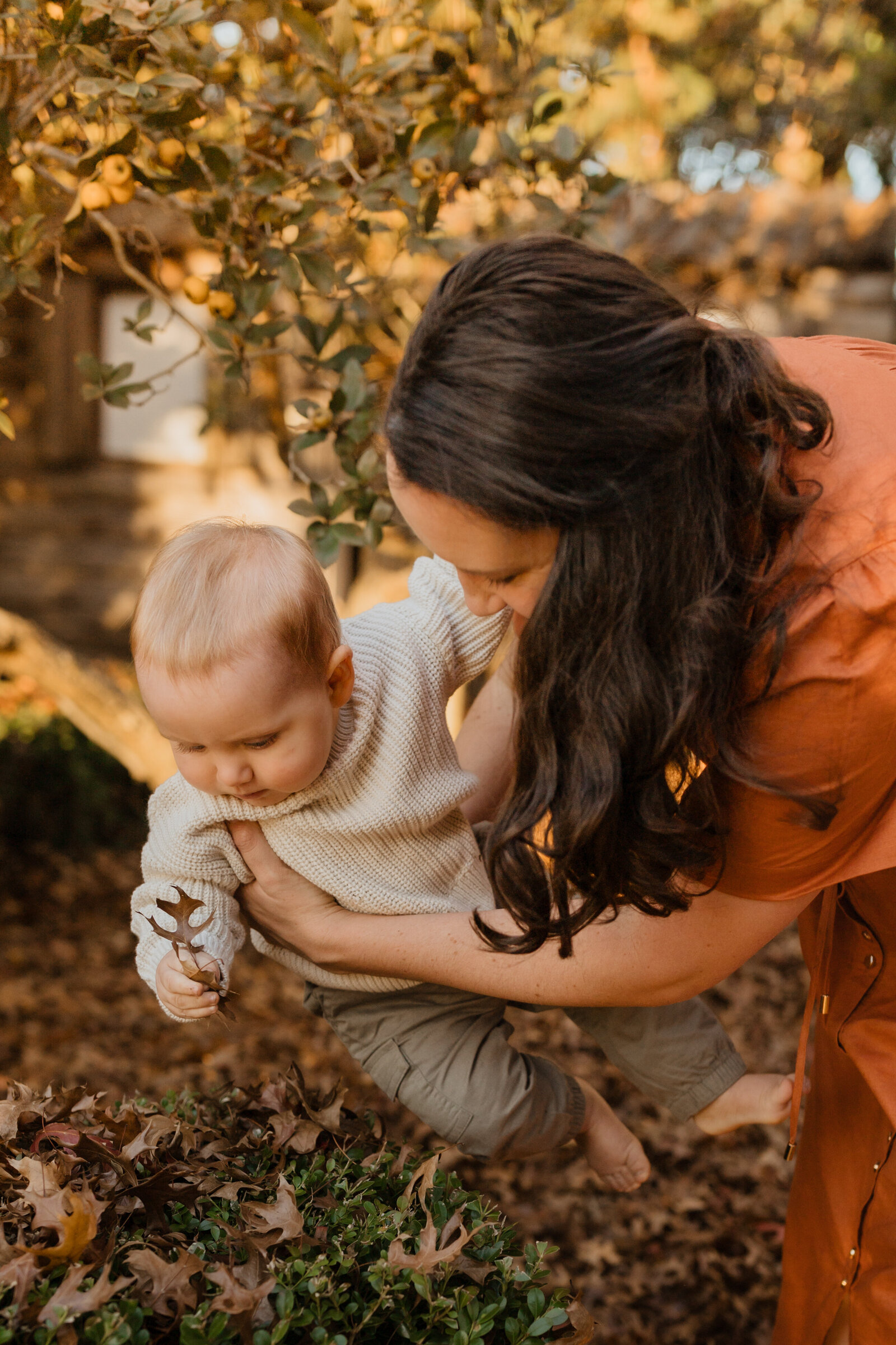 gentle-motherhood-portraits-hills-district-photography