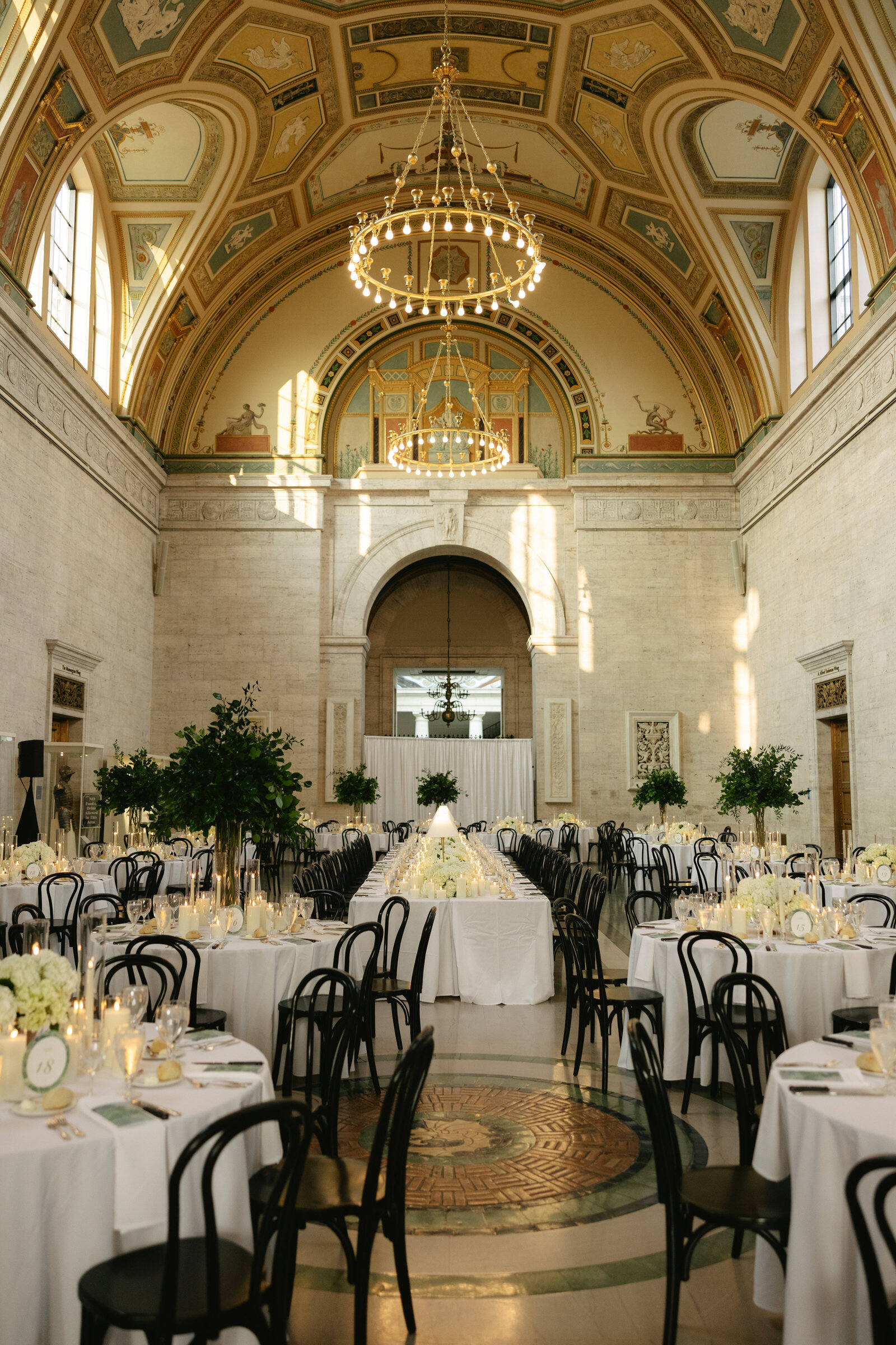 AveryPhillipsPhoto-Morgan+Dominic-DetroitInstituteofArtsWedding-263