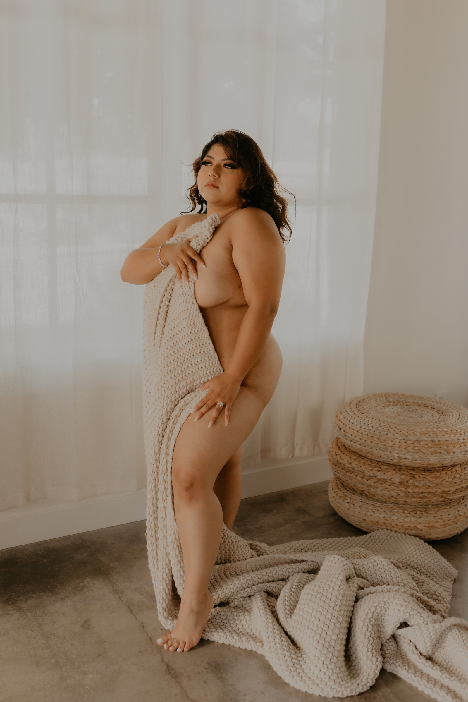 Temecula, California Boudoir photographer Yescphotography between the sheets photoshoot