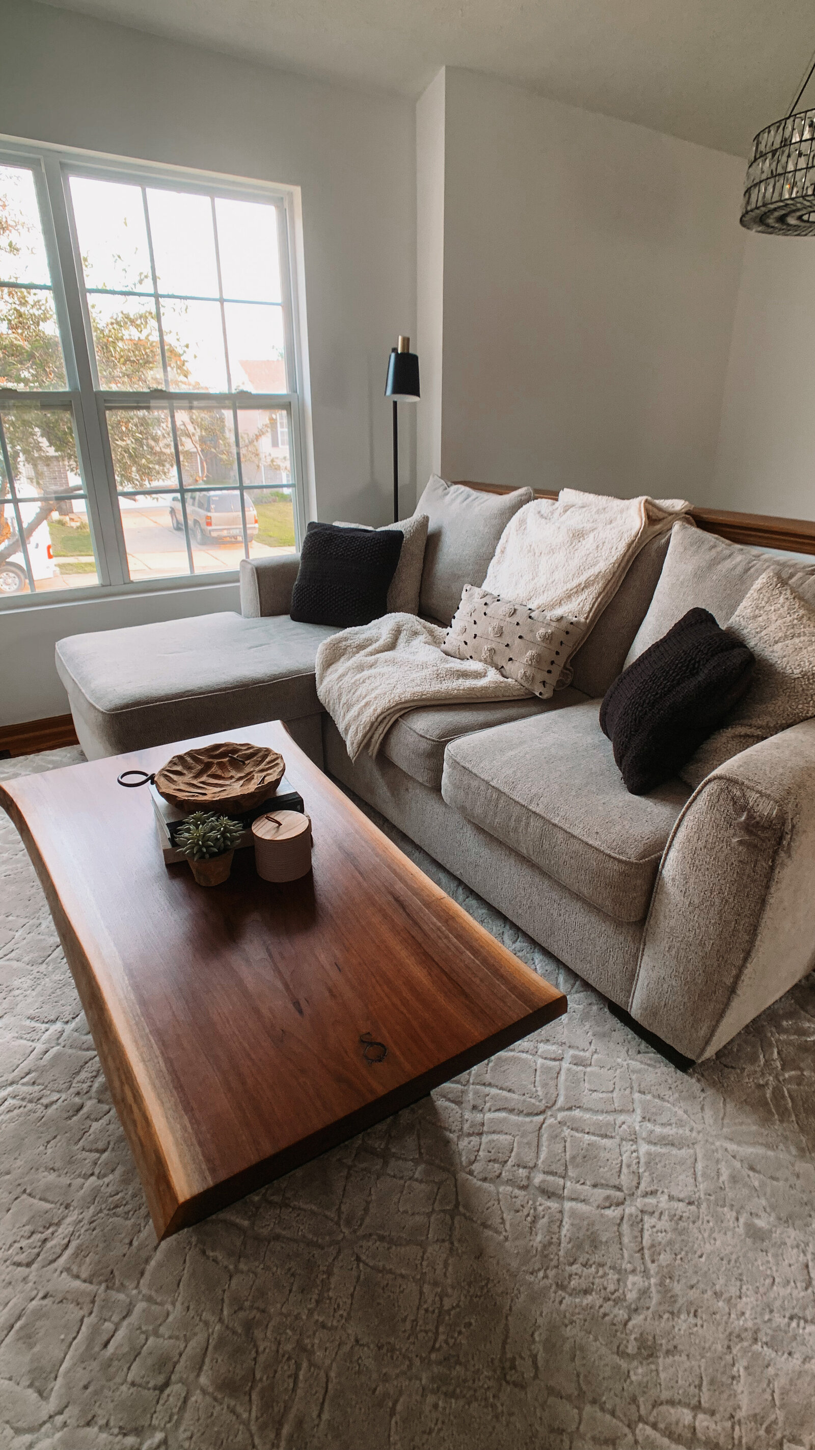 walnut-coffee-table_16-9-5