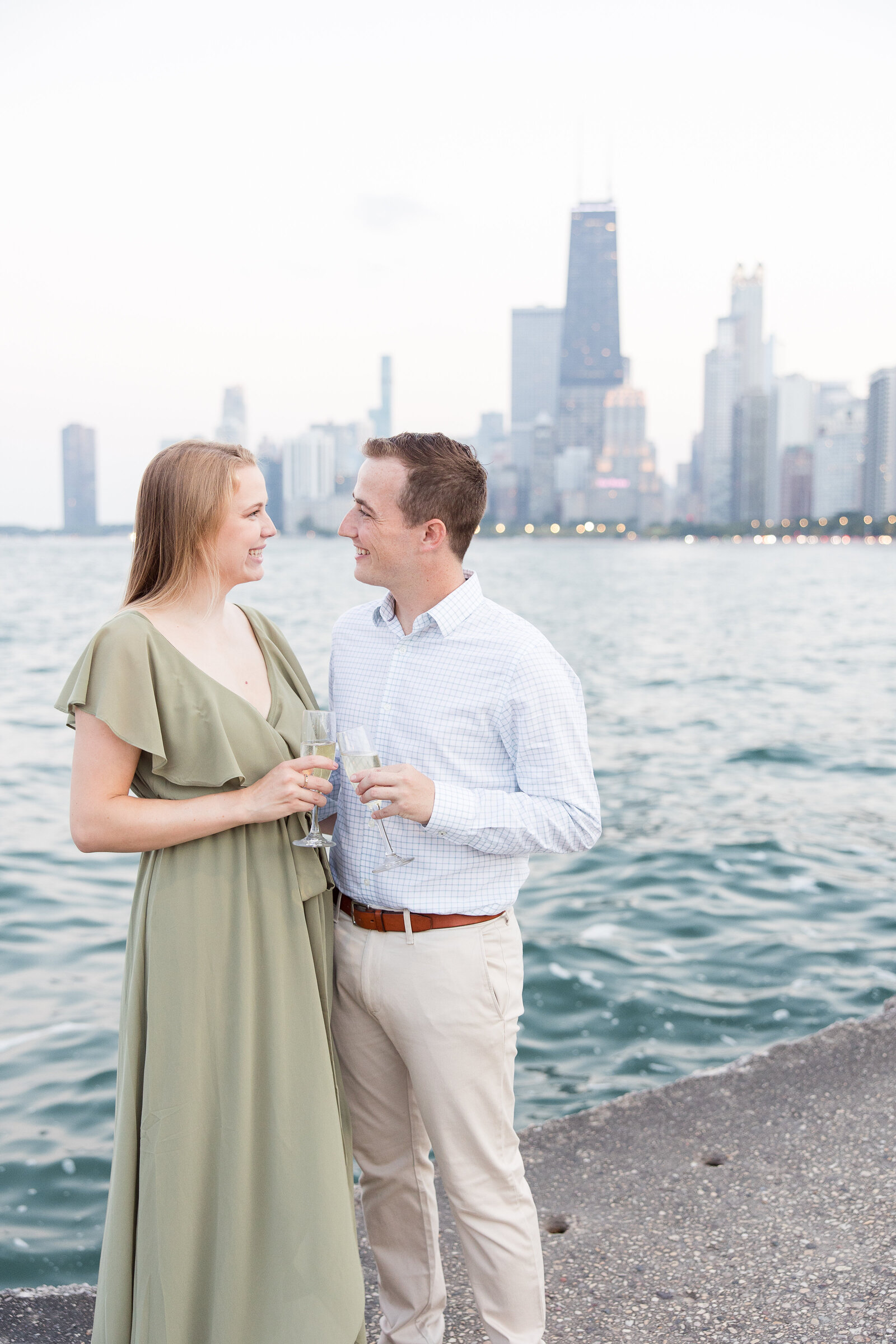 lake-michigan-engagement-photos-chicago