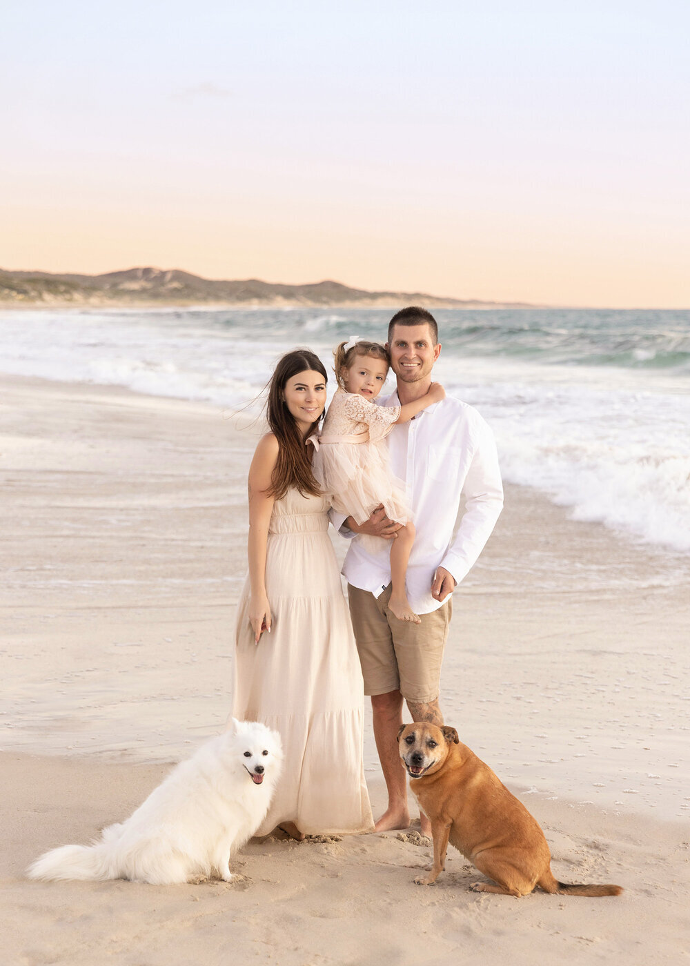 FAMILY_BEACHSUNSETWITHDOGS