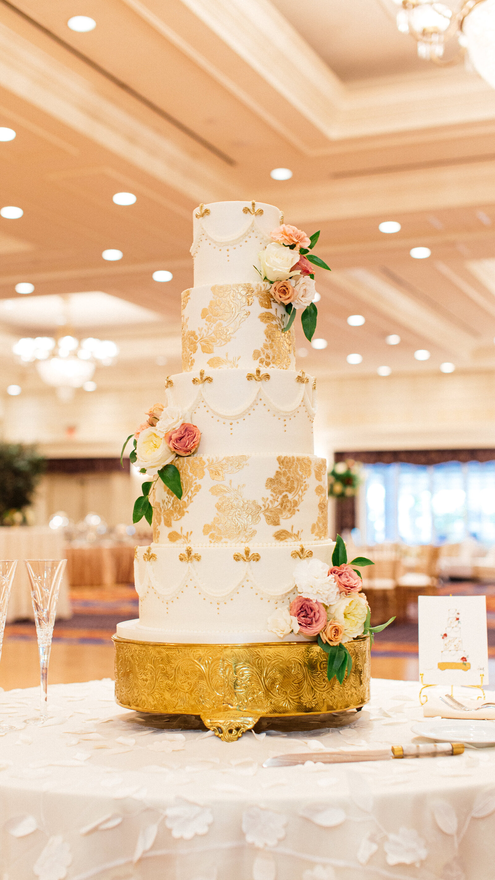 Glamorous-Wedding-Cake-Ashley-Cakes-3