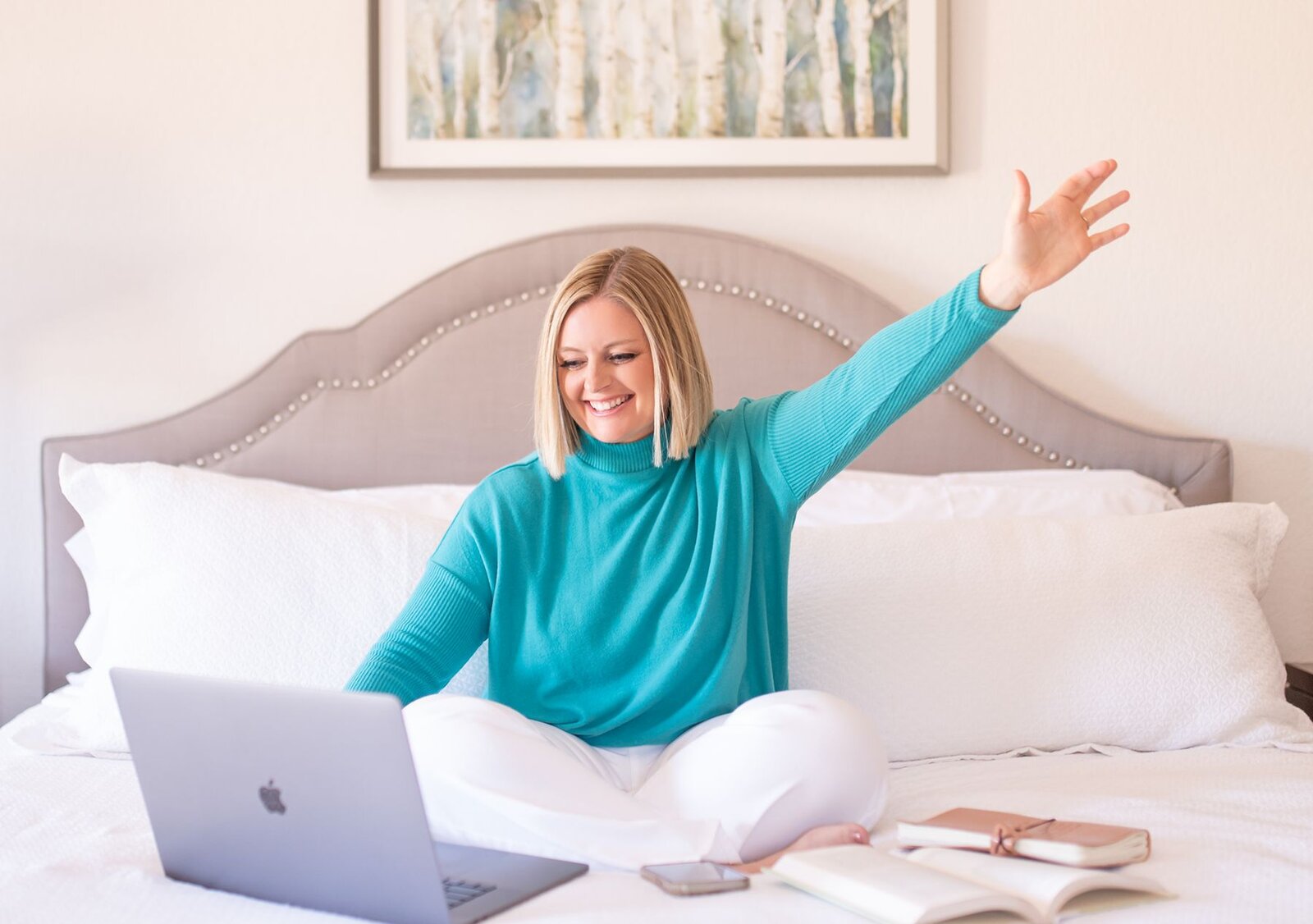 Pinterest strategist helping wedding pros turn their content into consistent website traffic