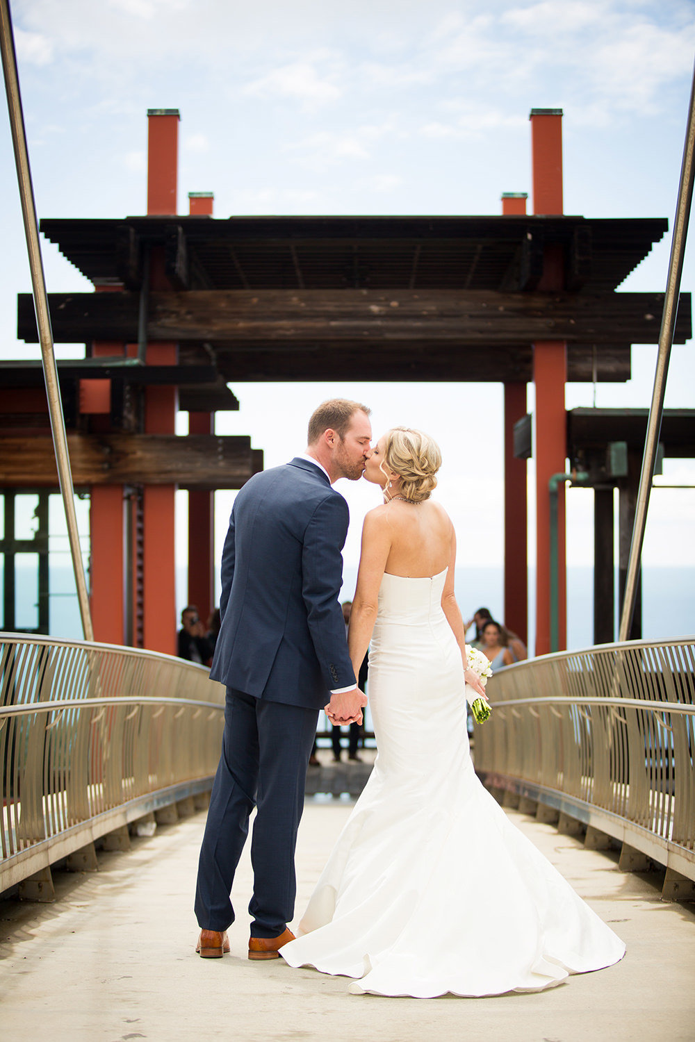 bride and groom first look martin johnson house