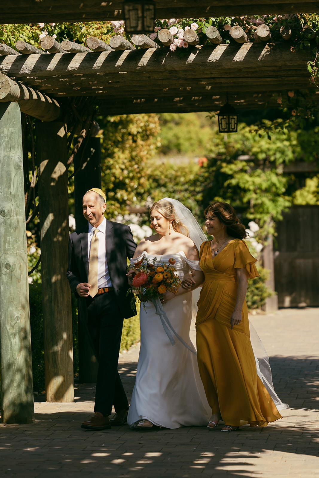Colorful Bernardus Spring Wedding47