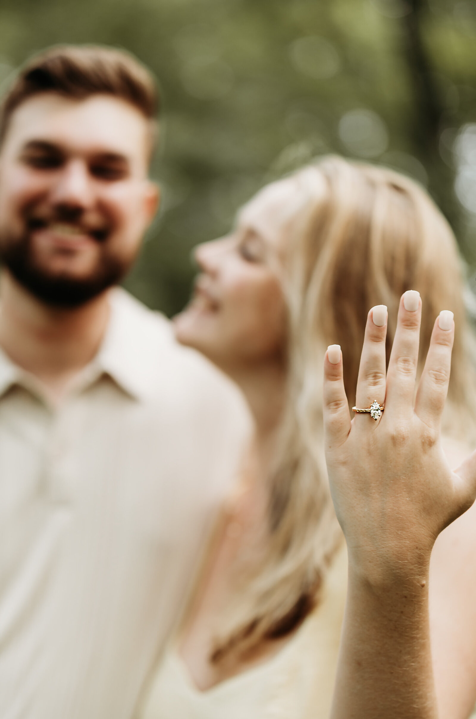 9433-Caleb-Maddie-Engagement-Indianapolis-8x10