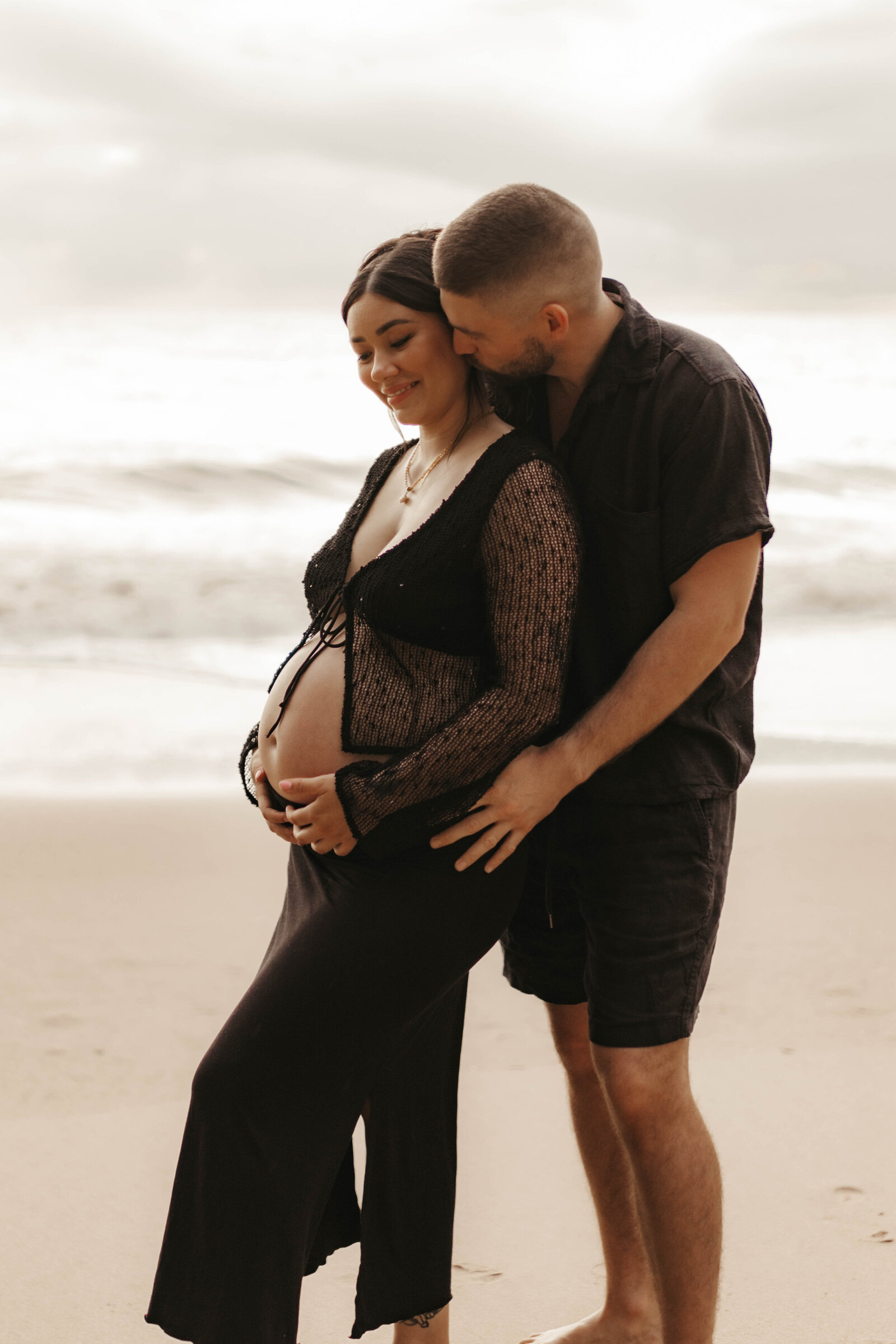 cairns maternity photographer