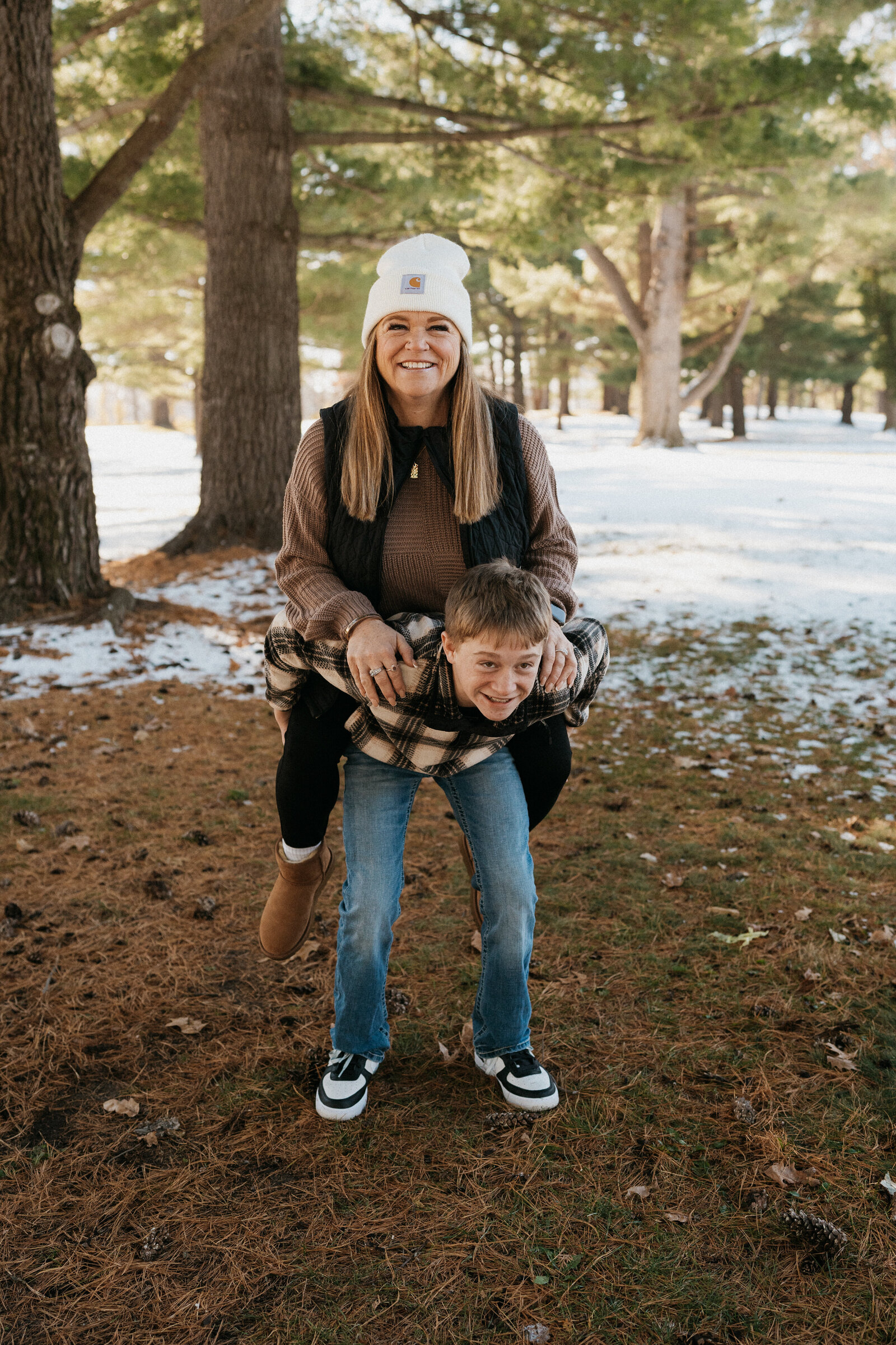 Iowa Family Photos Winter Christmas Card-17