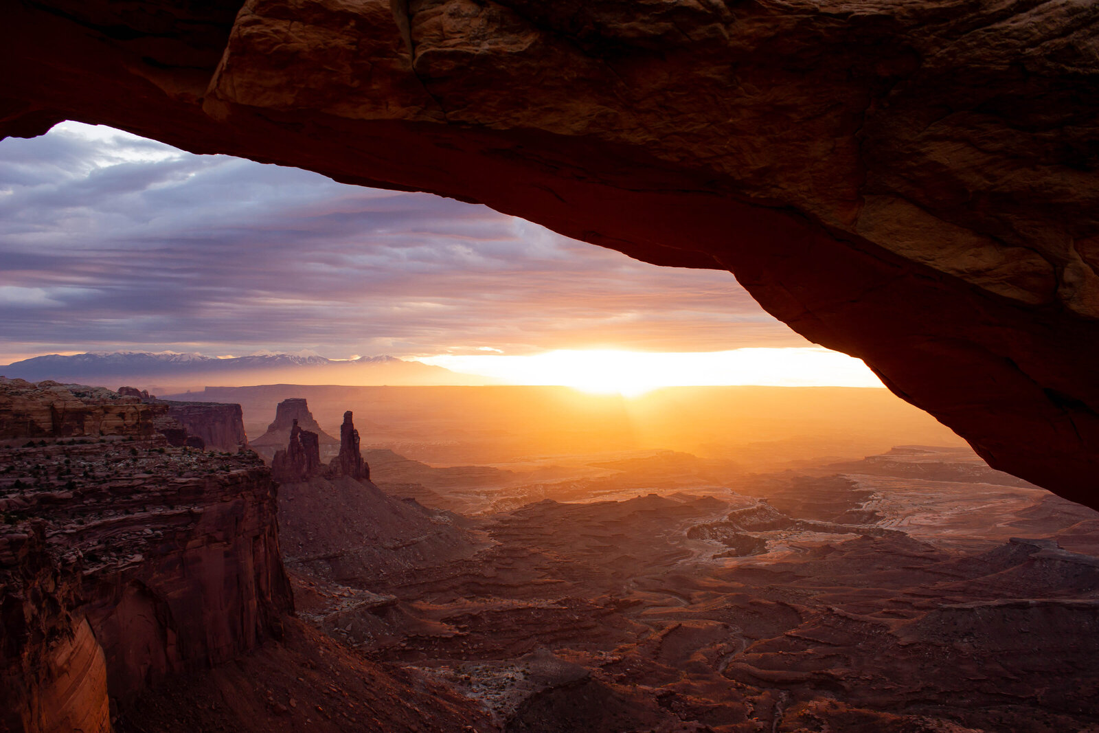 sunrise-mesa-arch-elopement-canyonlands-national-park-moab-utah