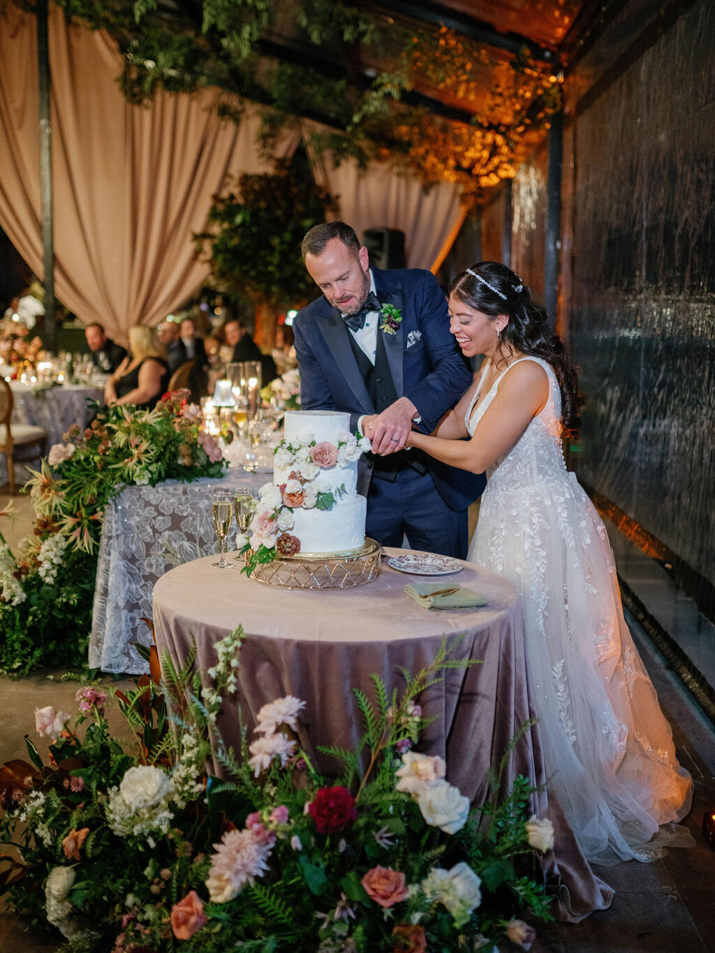 156_Kate Campbell Floral Whitehall Manor tented Winter wedding by Anna and Mateo photo Reception
