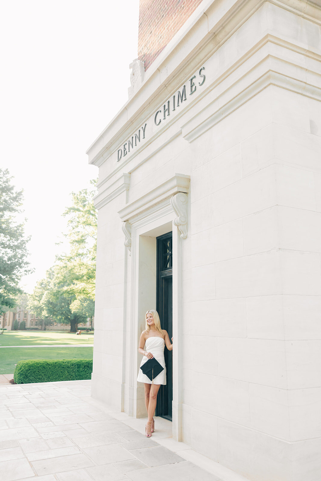 The University of Alabama Grad Session _ Lauren Elliott Photography _ Riley Hove-135_websize