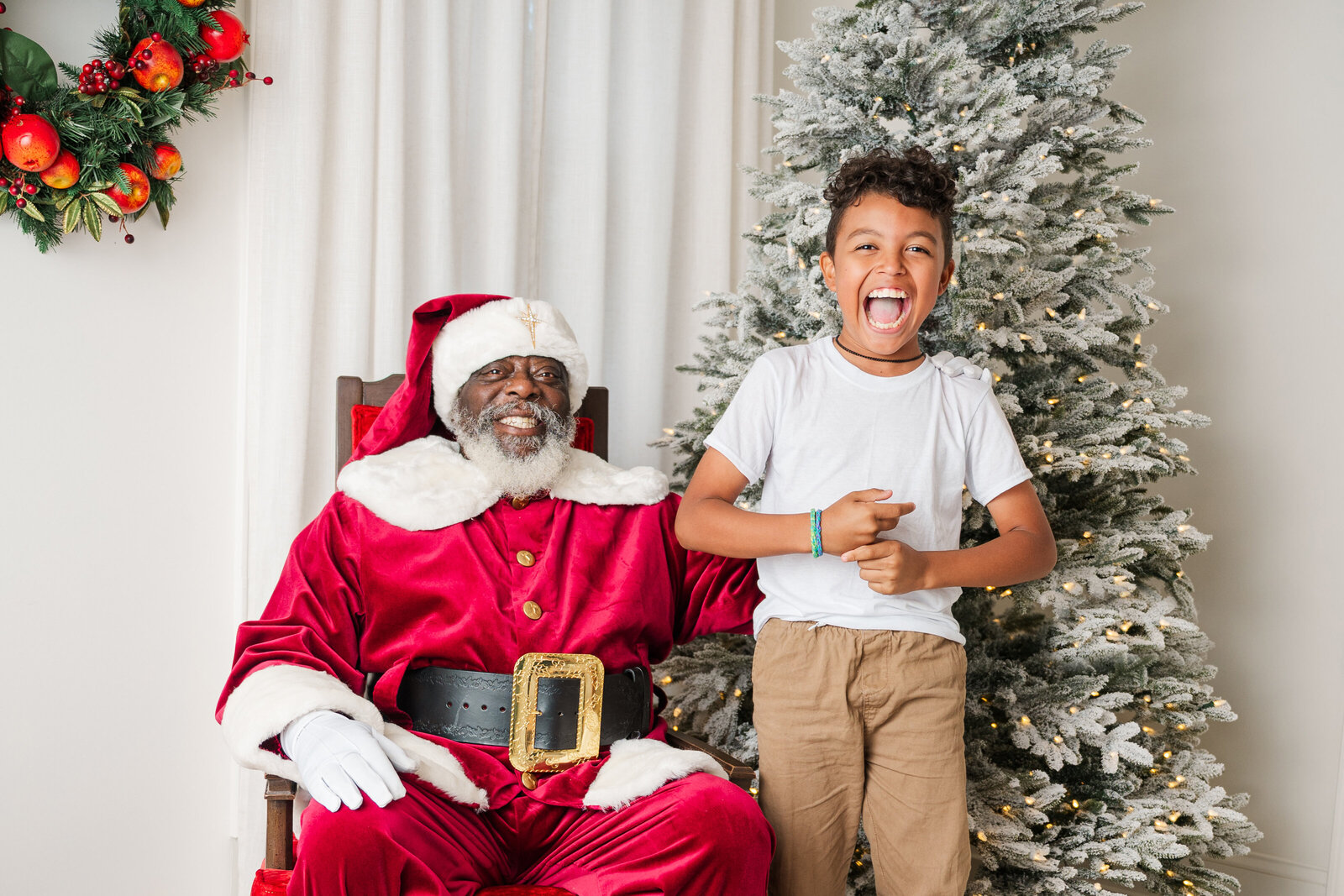 Santa-Shawn_Winston-Salem_NC_2025-10-5_18362