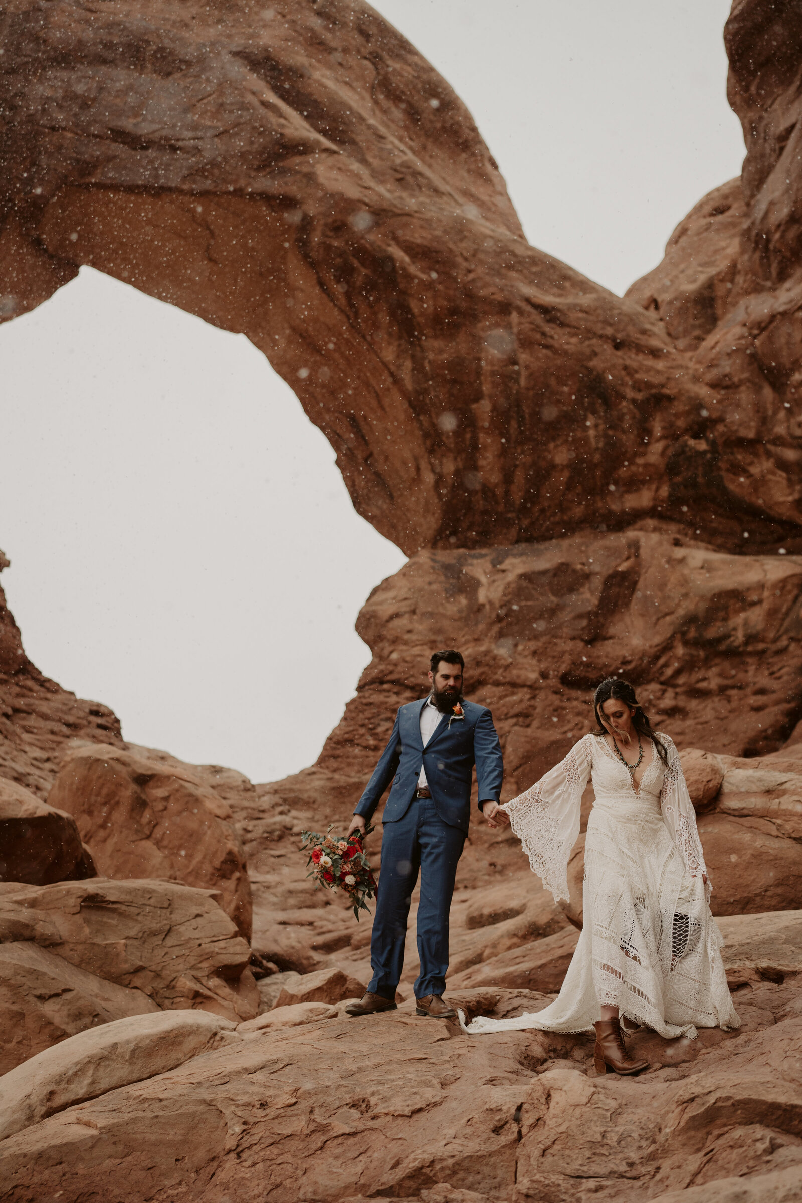 moab-elopement-couple-21