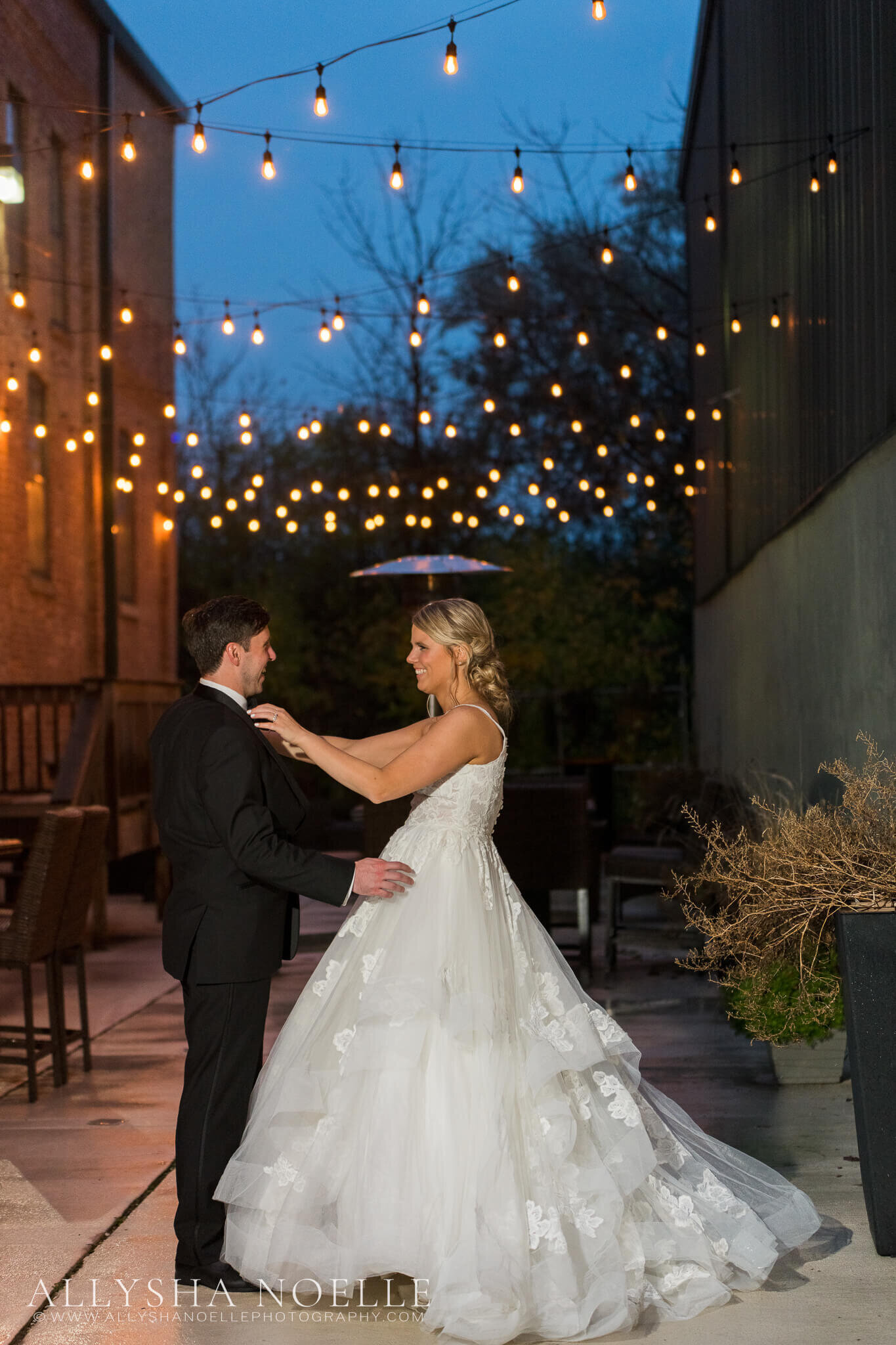 Wedding-at-The-Factory-on-Barclay-in-Milwaukee-0882