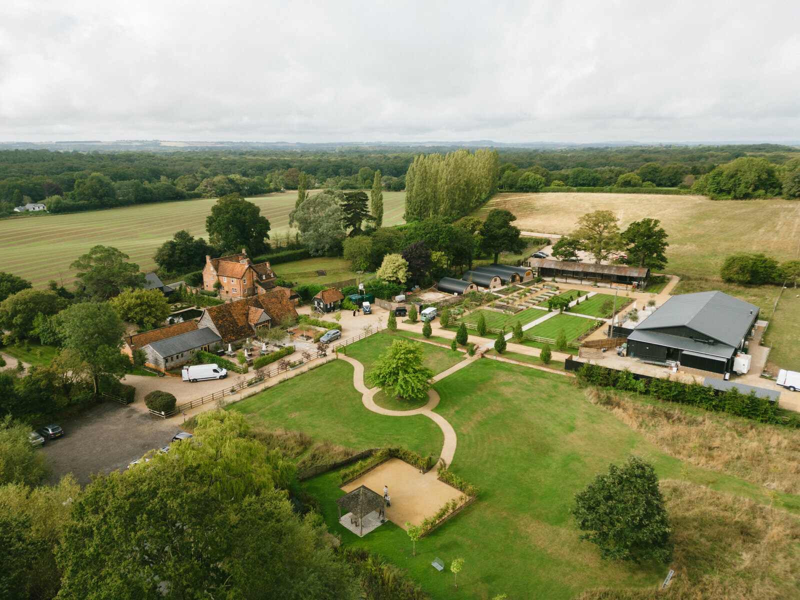 Silchester Farm Wedding Oliver & Caitlin-4