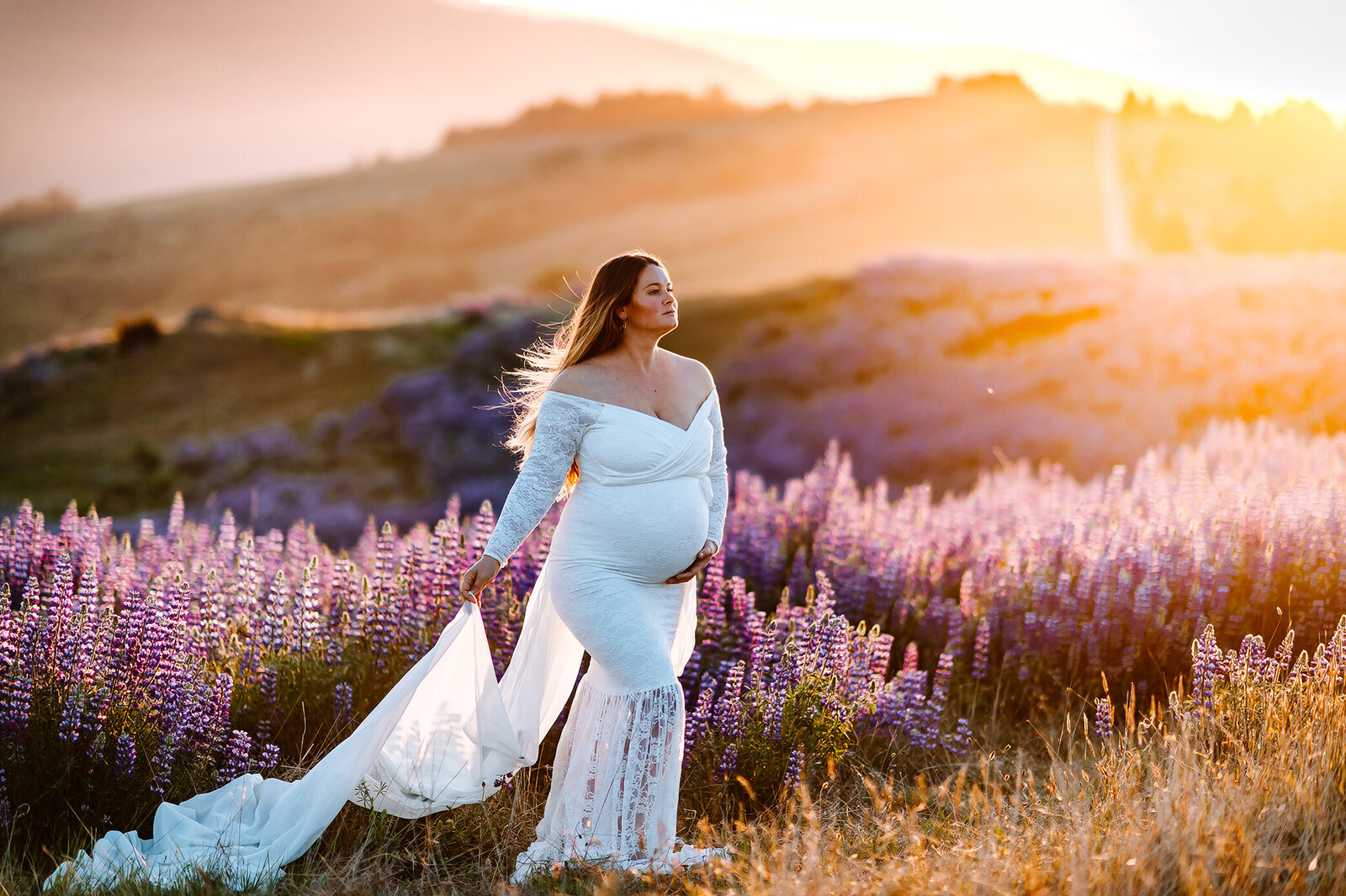 Southern Oregon sunset Maternity session, By Katie Anne