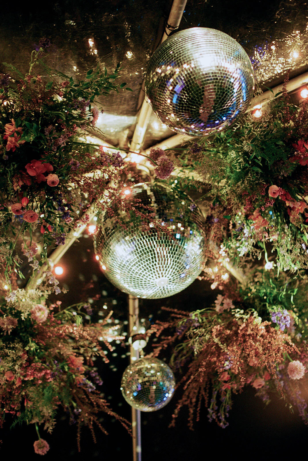 Gothic-Disco-Floral-Wedding39