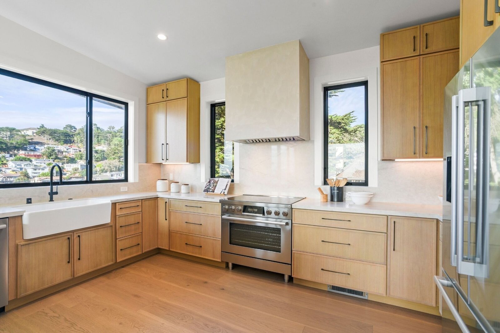 mls17_michael-jimenez-pacifica-realtor-near-me-homes-for-sale-kitchen-ocean-views-buyers-agent