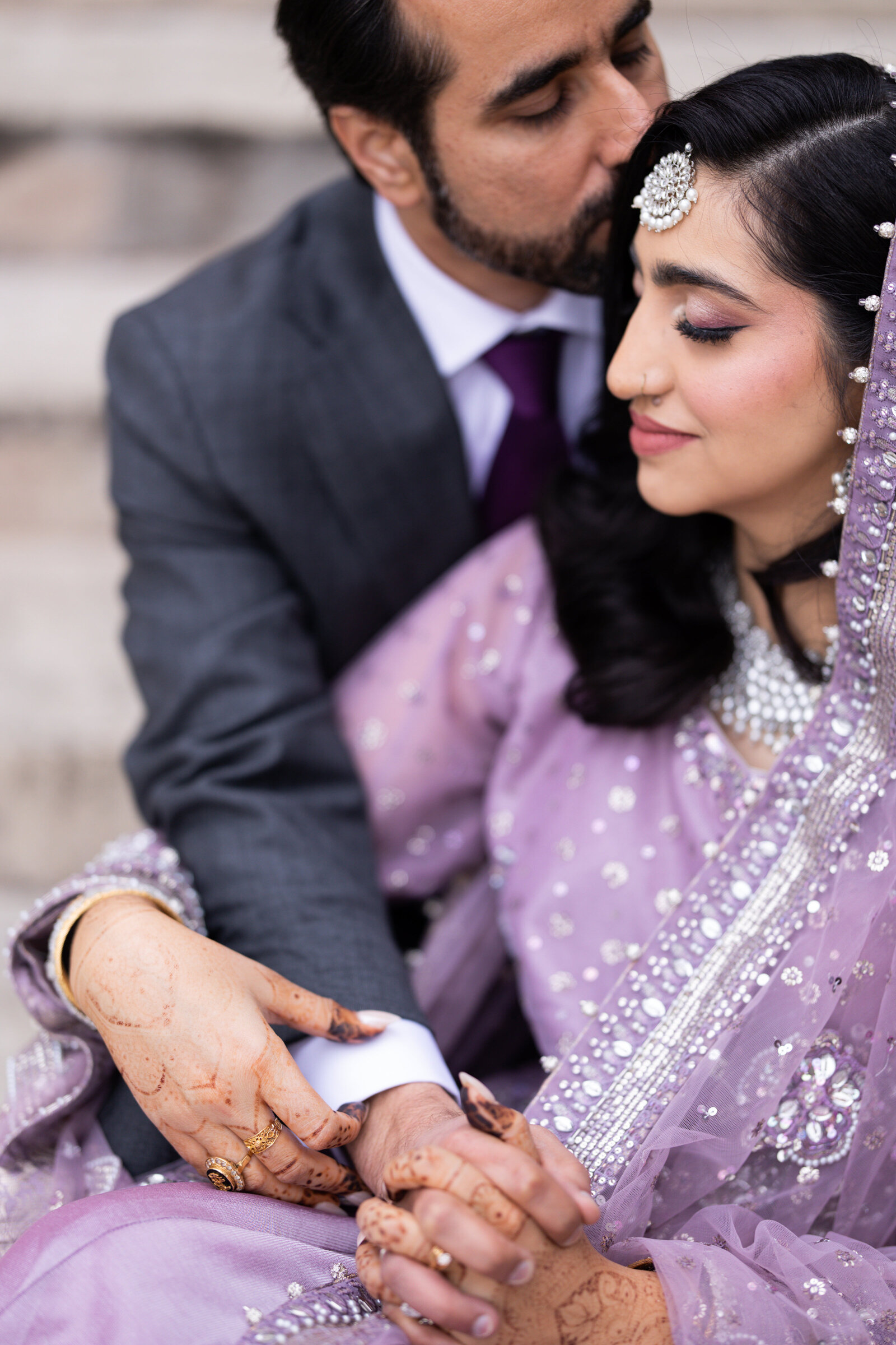 Bride-and-groom-close-up-outdoor-photoshoot
