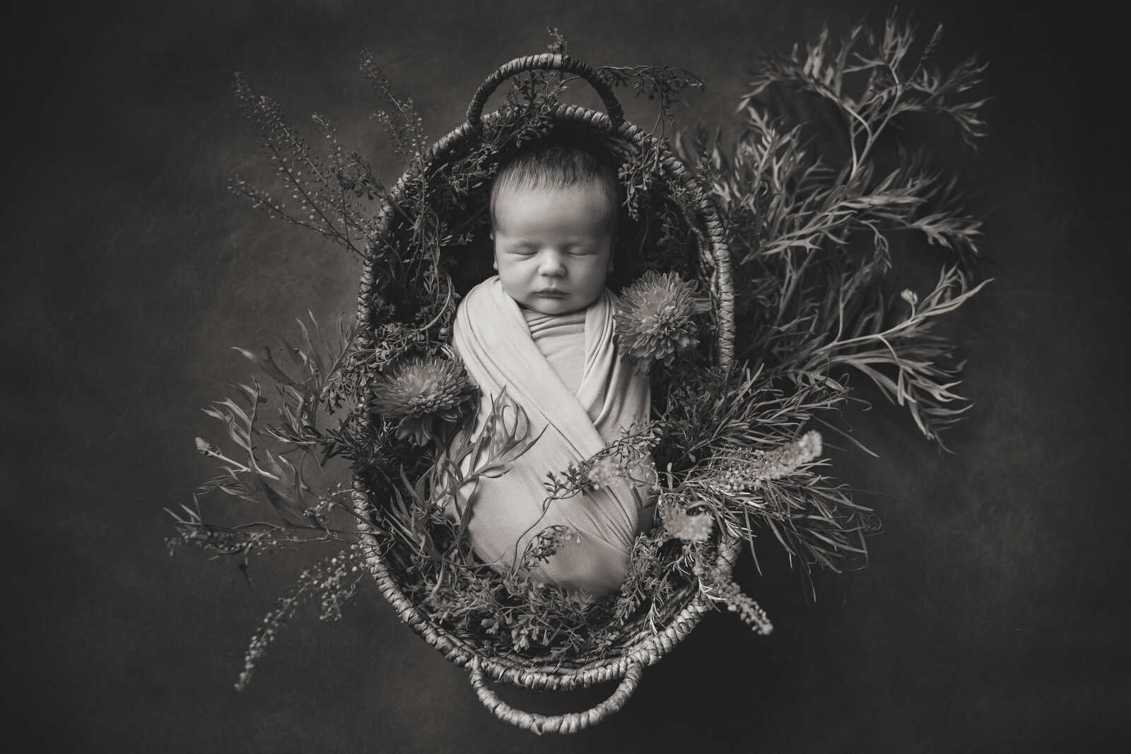 AnnaMunandarPhotography-KristenLovin-Matthew-6842srgb-evsrgb-bw3000px