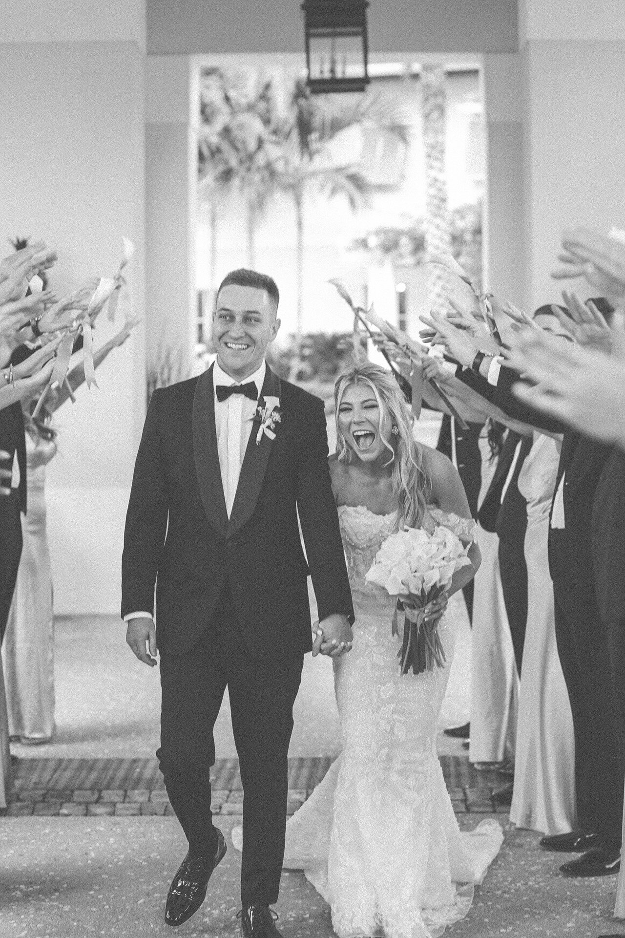 bride-groom-leaving-reception-pelican-club