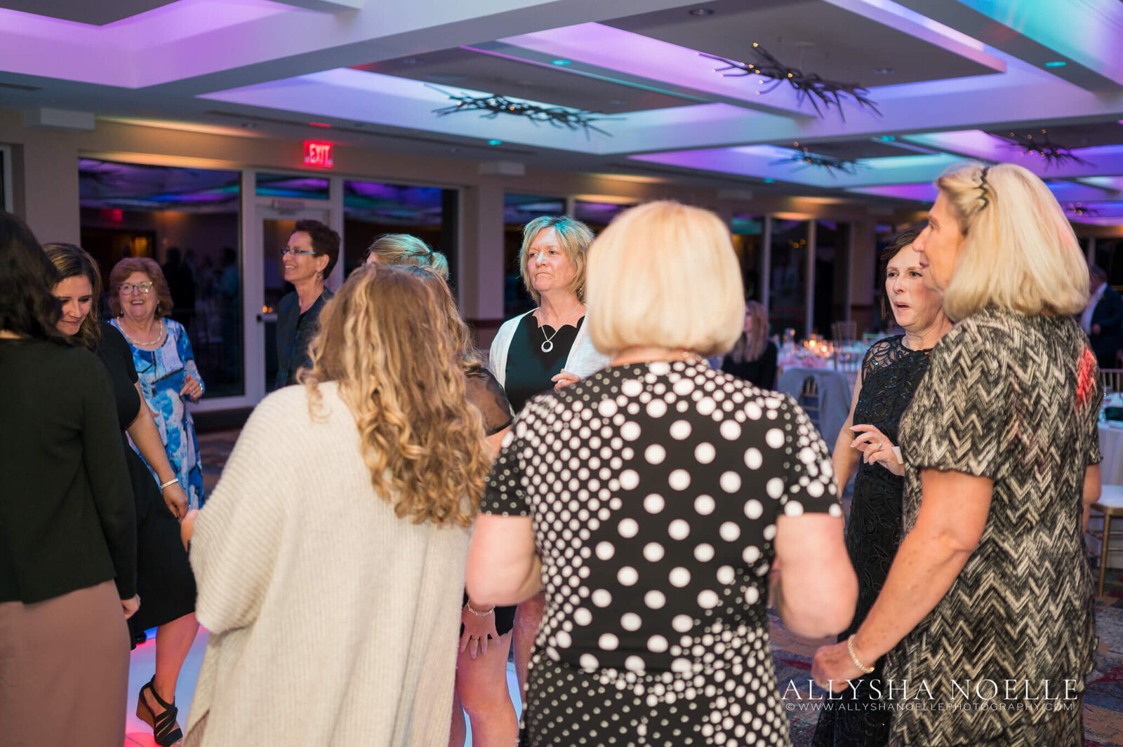 Wedding-at-River-Club-of-Mequon-997