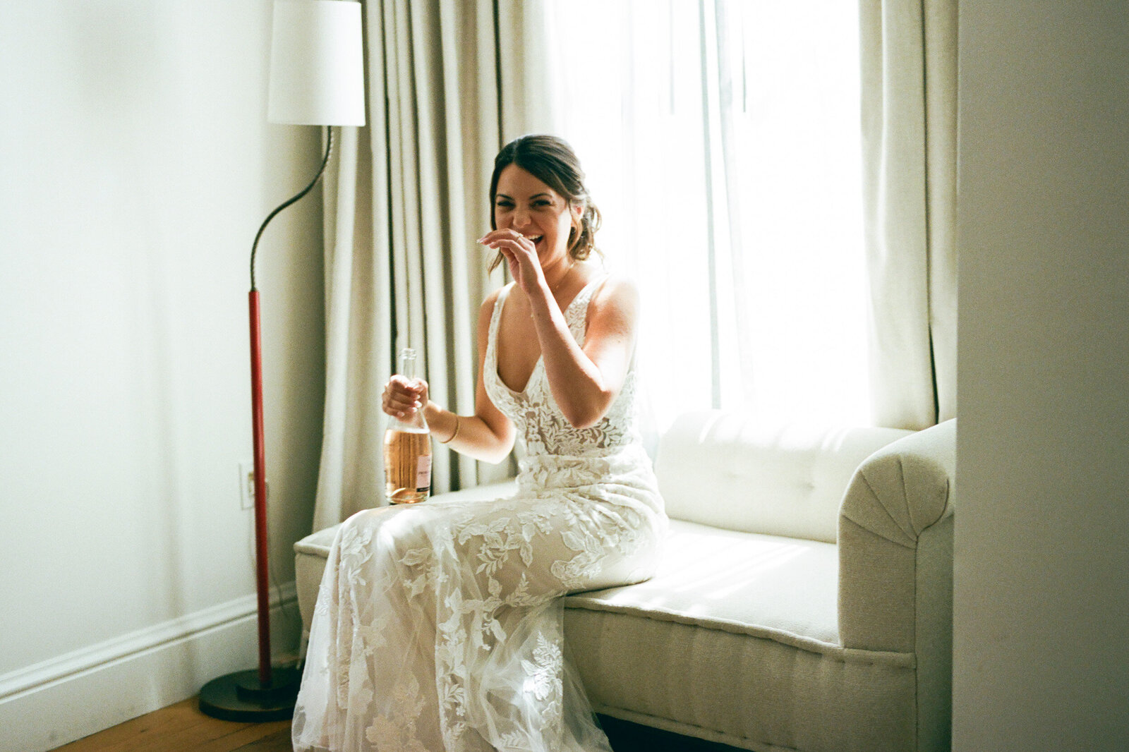 35mm Film Wedding Photography-084-384970010012