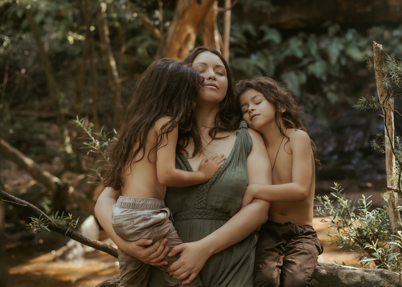 Sydney-family-photography-waterfall-siblings-04
