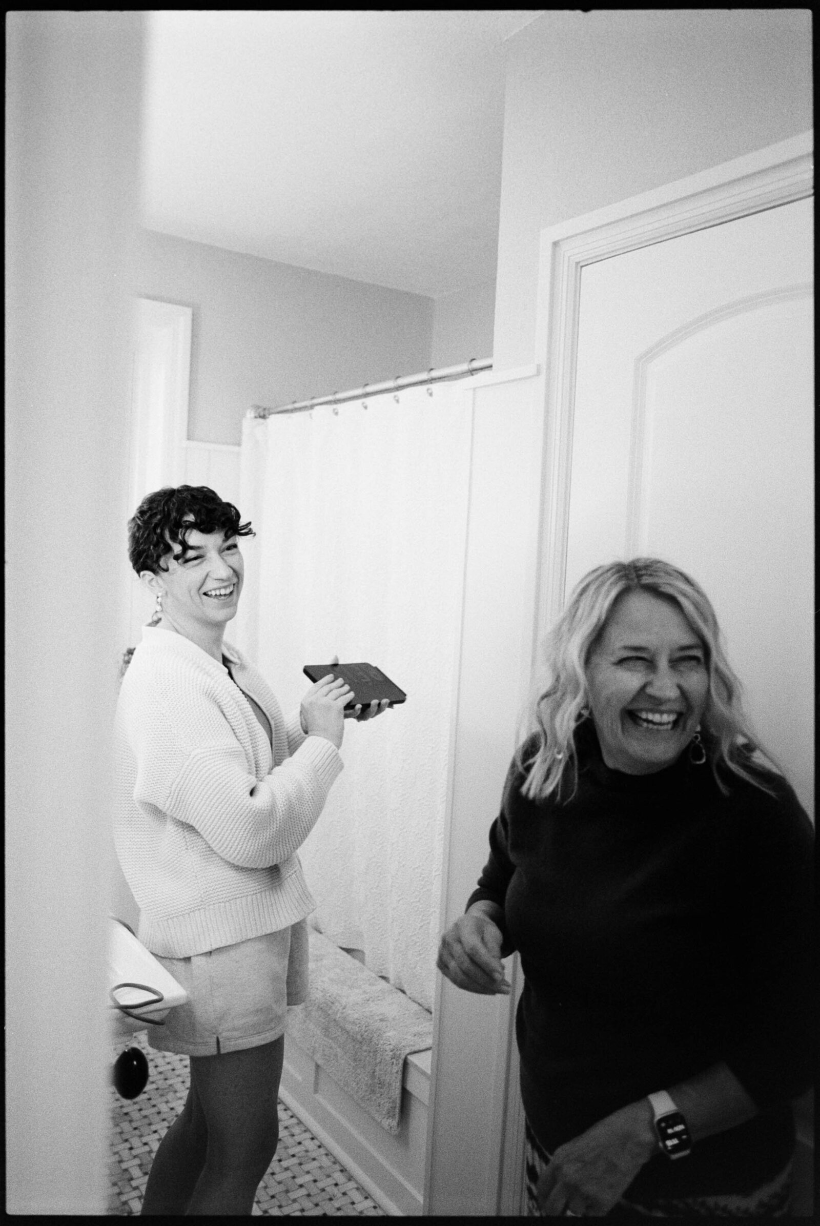 coastal-colorful-wedding-film-photos-jess-buckley-4