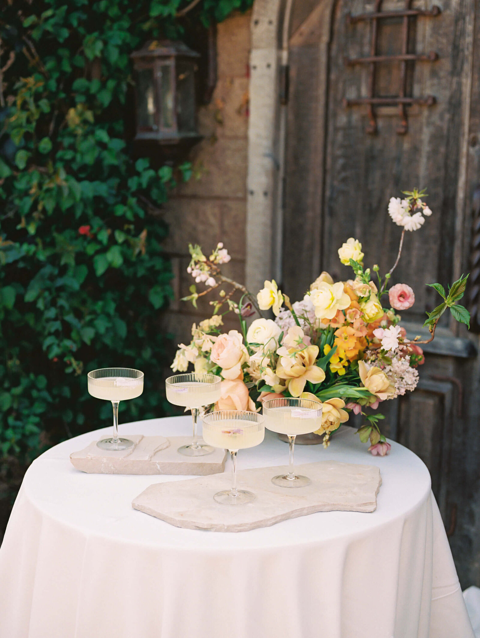 caitlin-alohilani-photo-catalina-view-wedding-cocktail-8