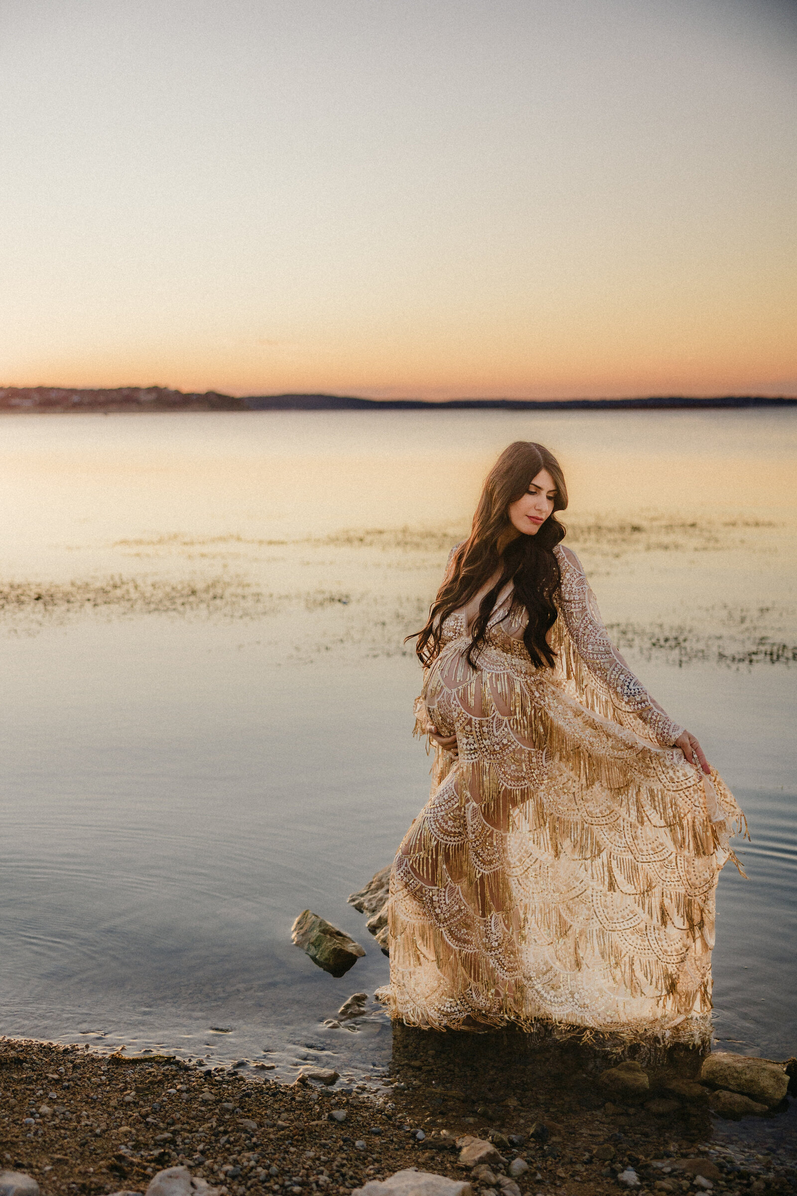 maternity-photos-in-lake