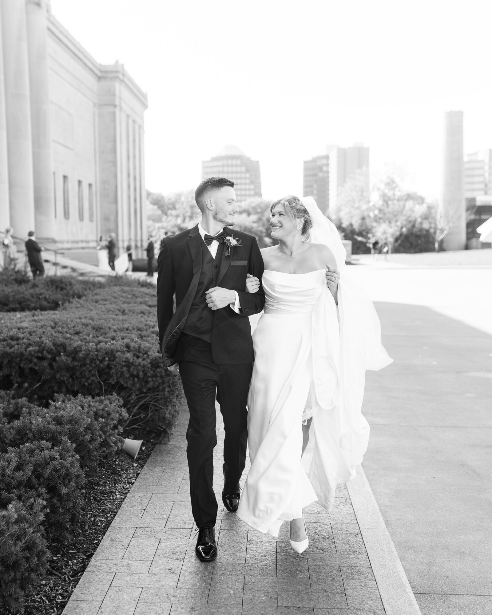 Corby Intercontinental Hotel Kansas City Wedding Plaza-144