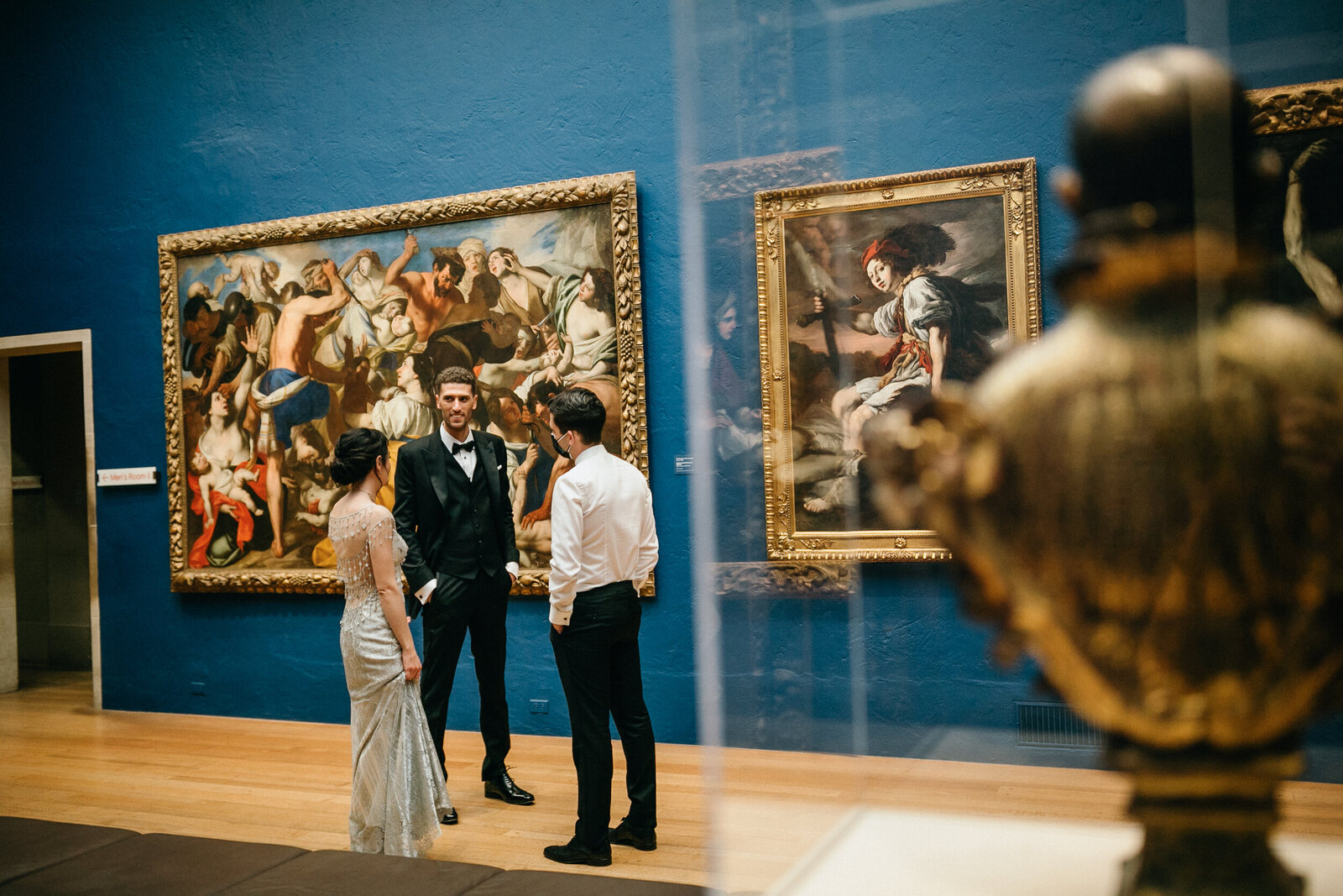 philadelphia museum of art wedding reception in art gallery