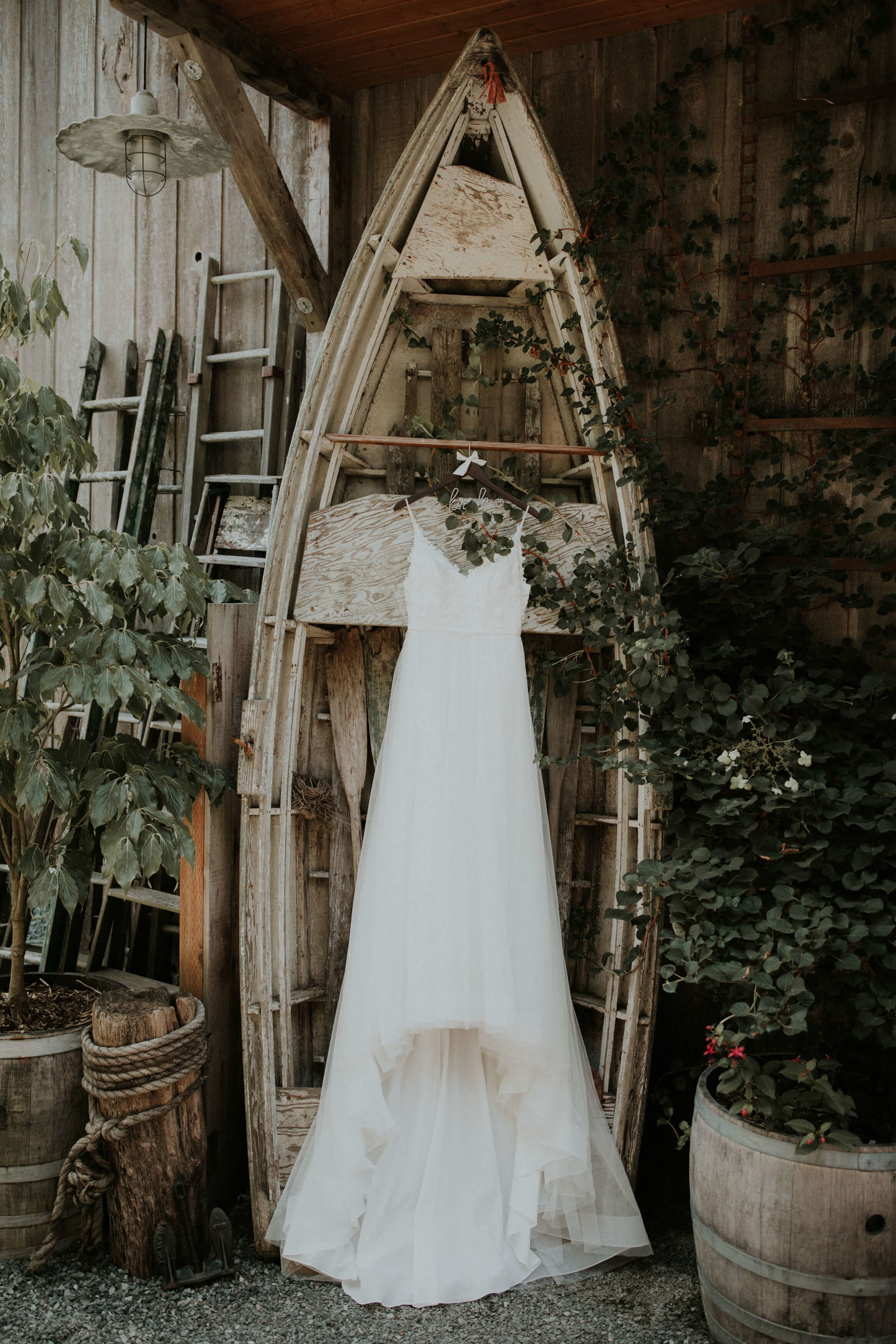 Green-Gates-at-Flowing-Lake-wedding-photos-by-Adina-Preston-Photography-2019-1