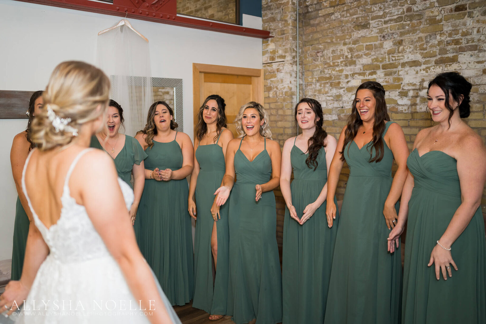 Wedding-at-The-Factory-on-Barclay-in-Milwaukee-0104