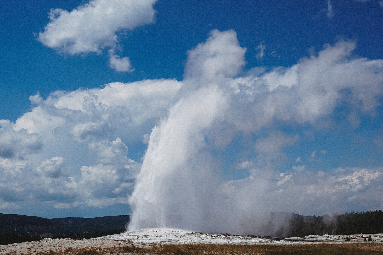 old-faithful-road-trip
