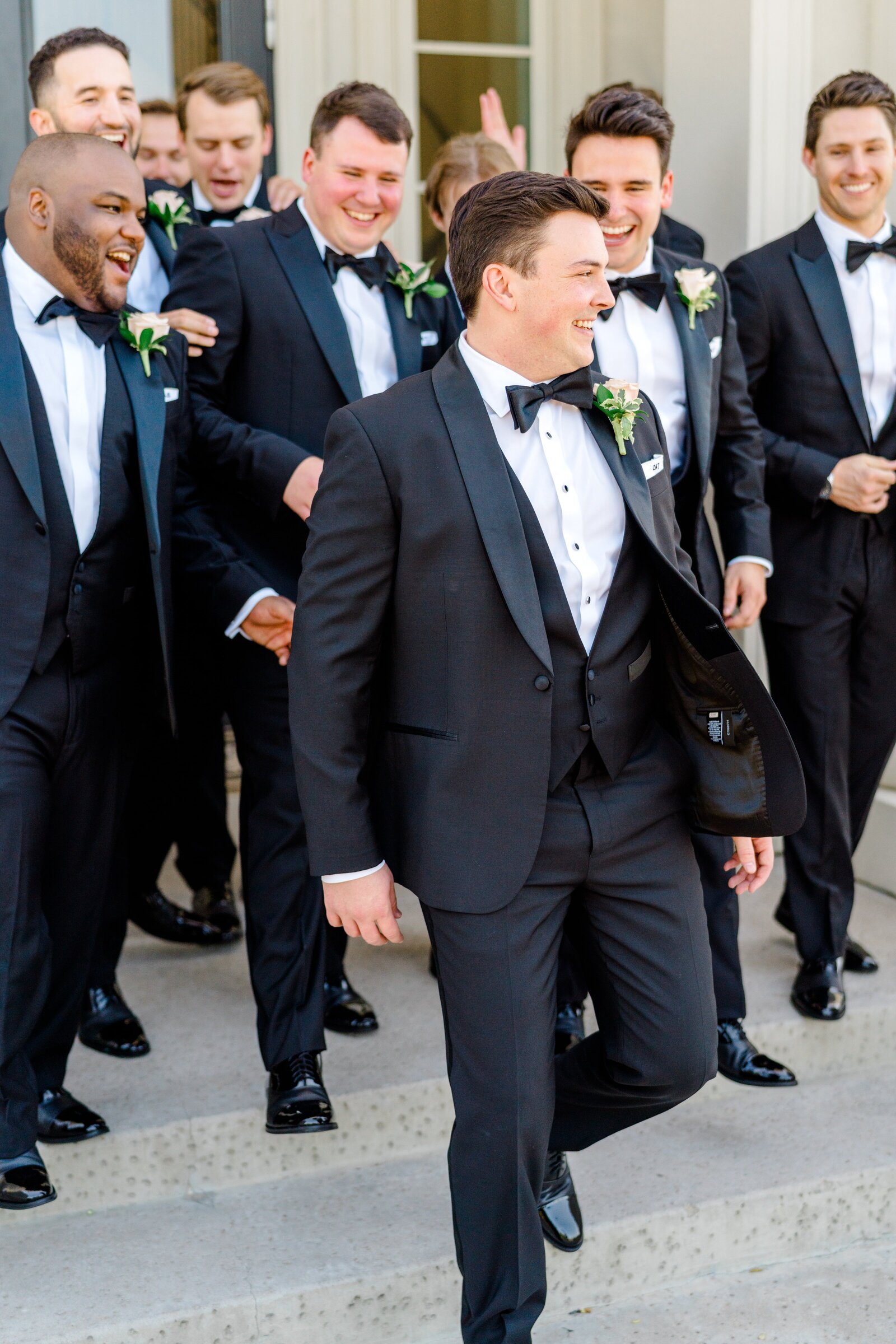 0424_LorenZachWedding_AmberWatkins_0375-min