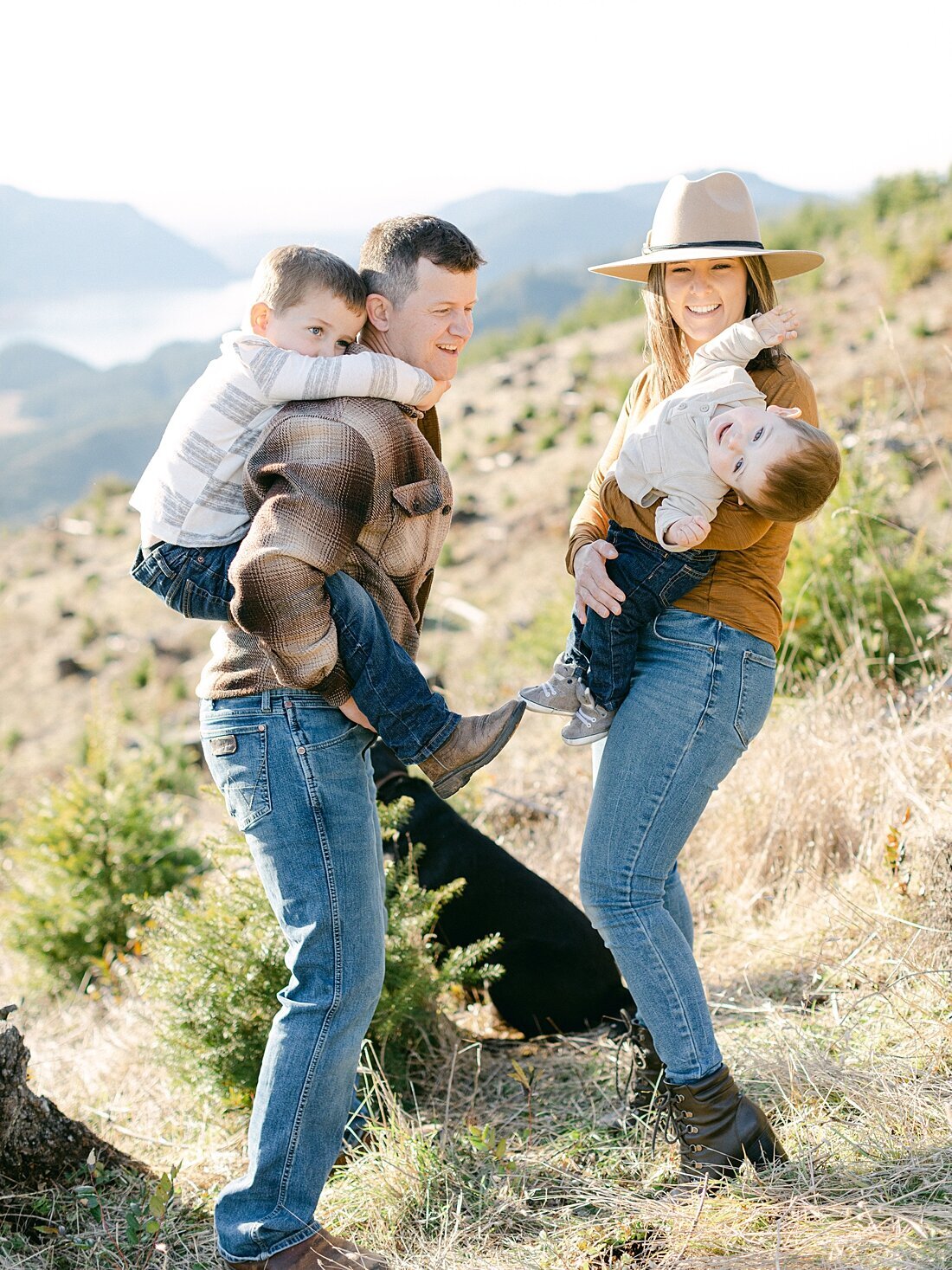 Mountain-top-family-photo-session-1639