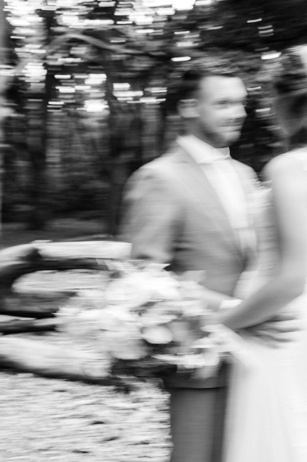 ShauniHartlandFotografie-TrouwFotograaf-FotograafNoordHolland-Bruiloftfotograaf-TrouwenInHetBos_NadineEnRick-32