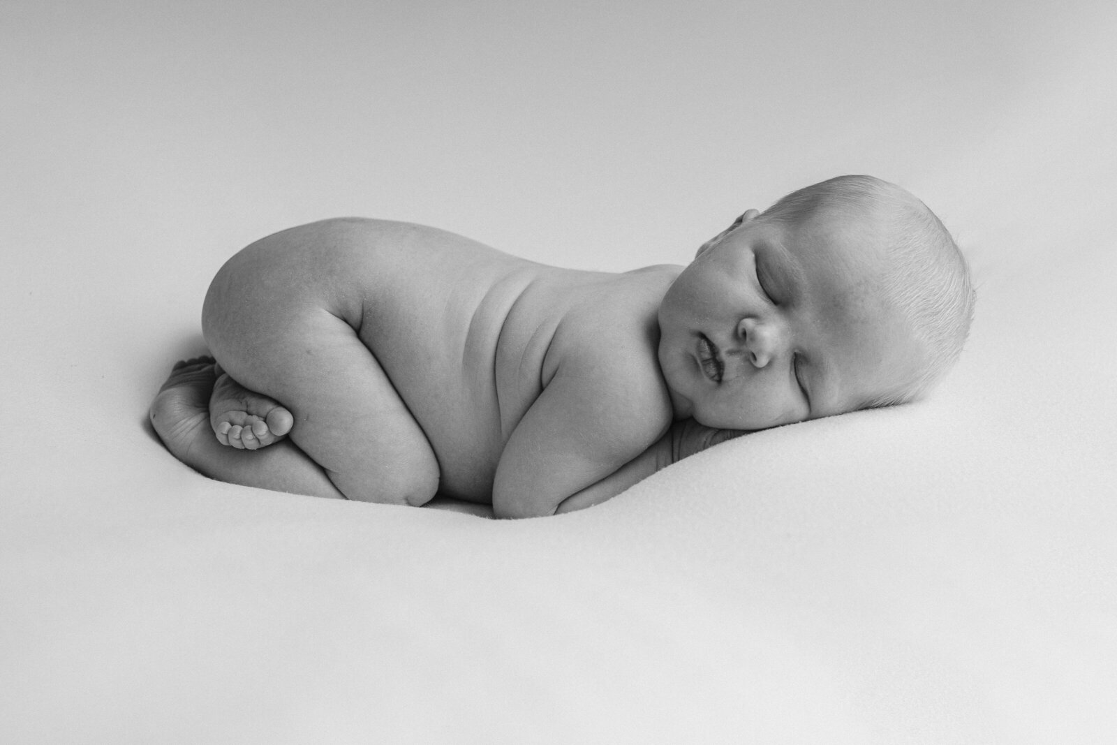 Tampa-WestPalmBeach-Miami-Newborn-Photographer-Melissa-and-Lynne-41