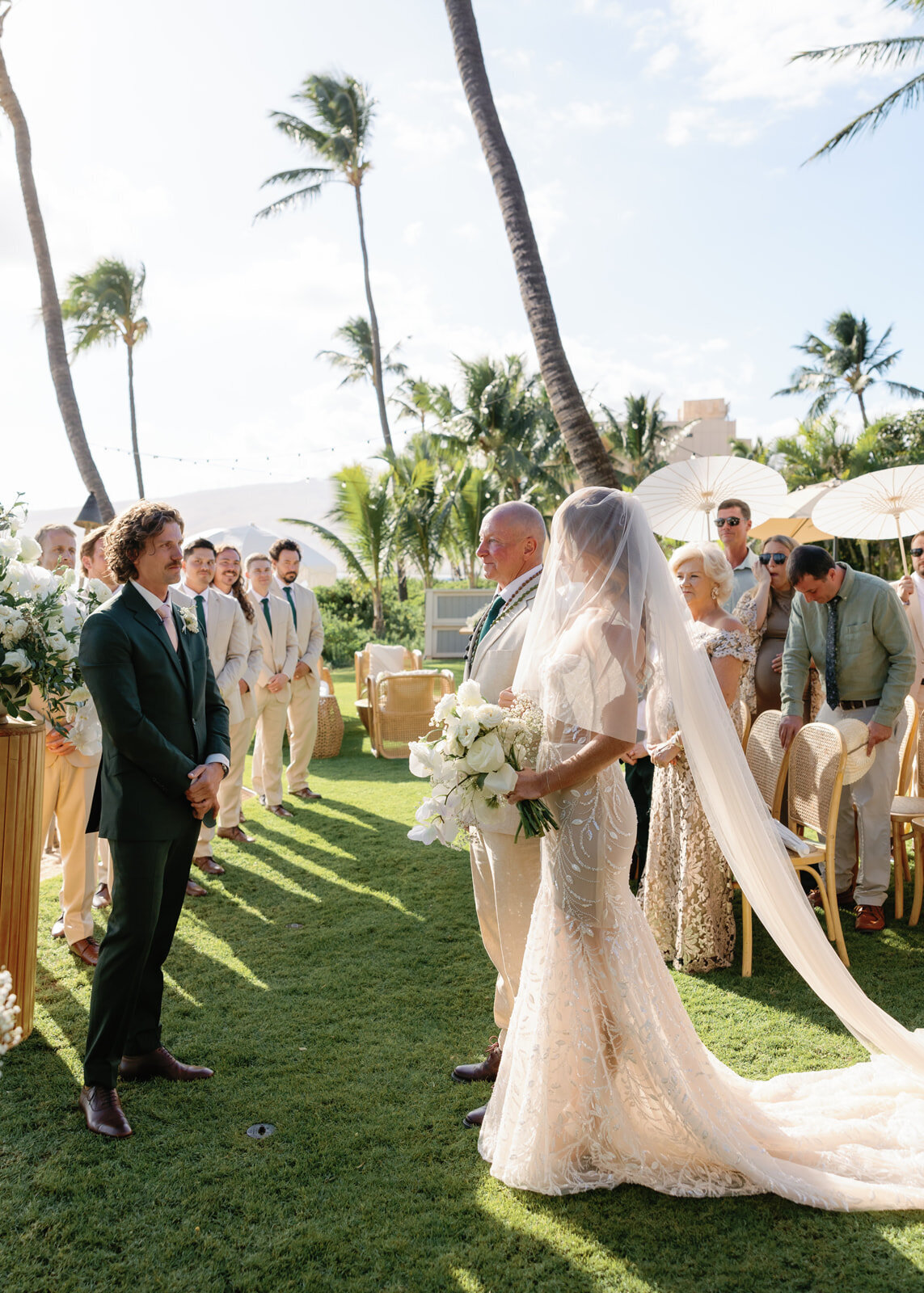 9.12-Sydney-John-Sugar-Beach-Maui-Wedding-539