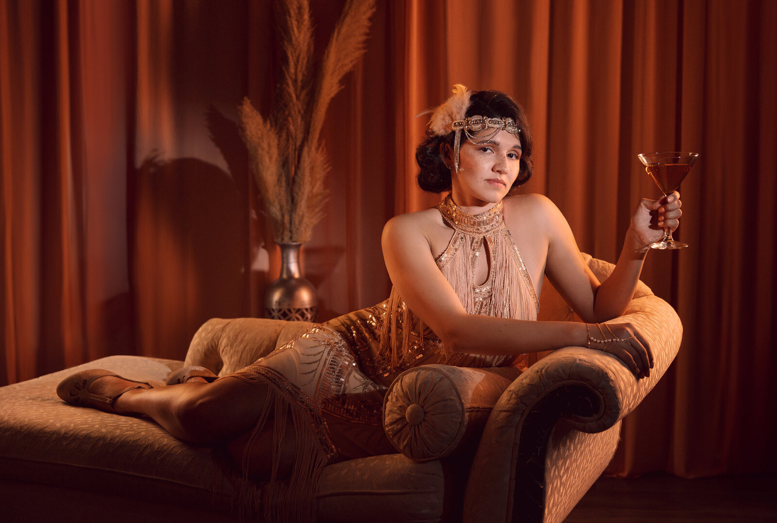 Pantone 2024 - Peach Fuzz - Great Gatsby-1